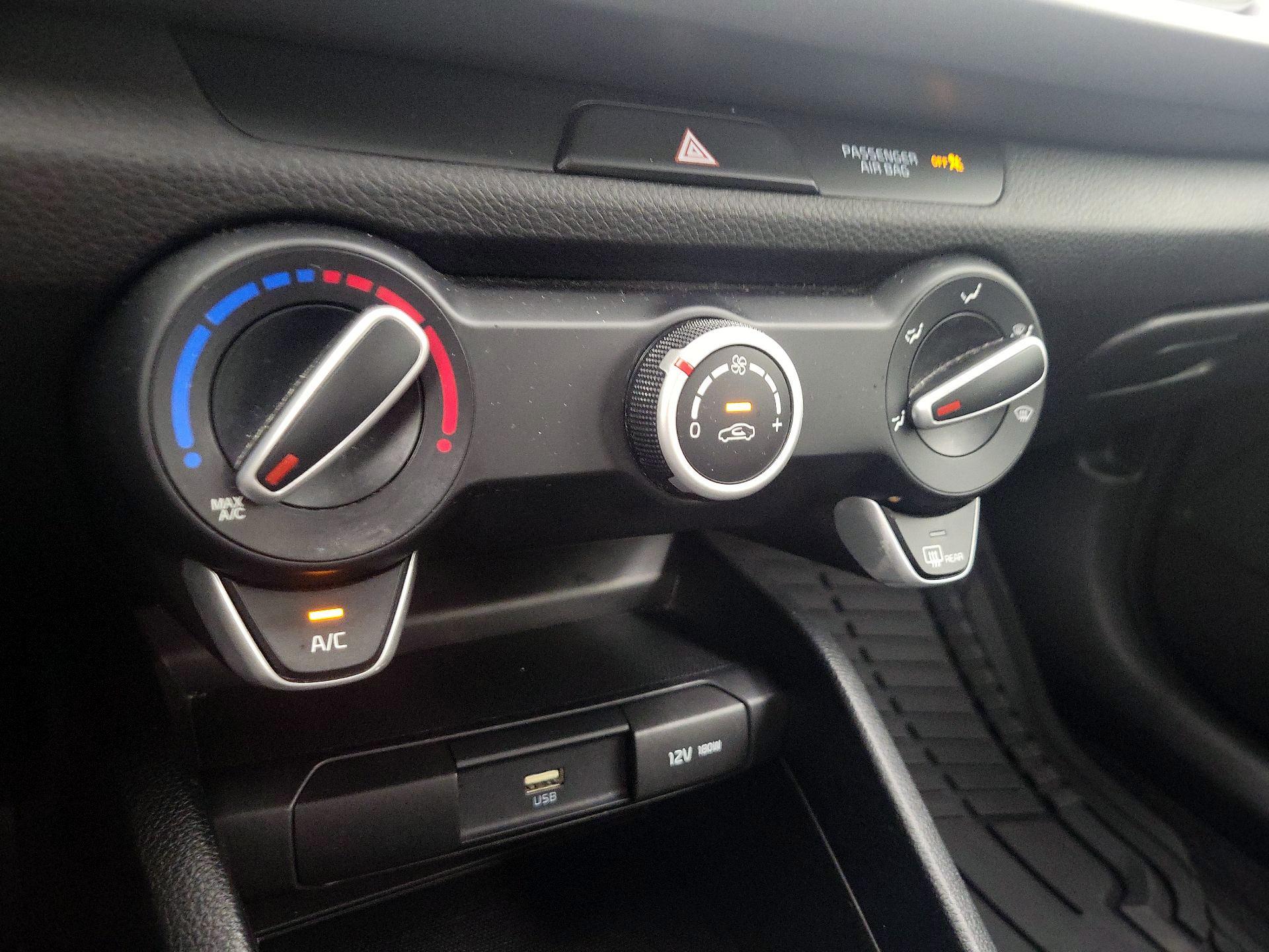 Thumbnail: 2023 Kia Rio - 16