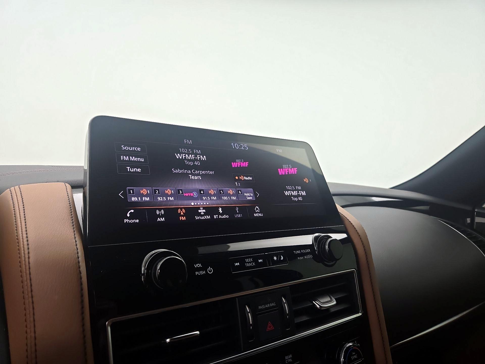 Thumbnail: 2022 INFINITI QX80 - 16