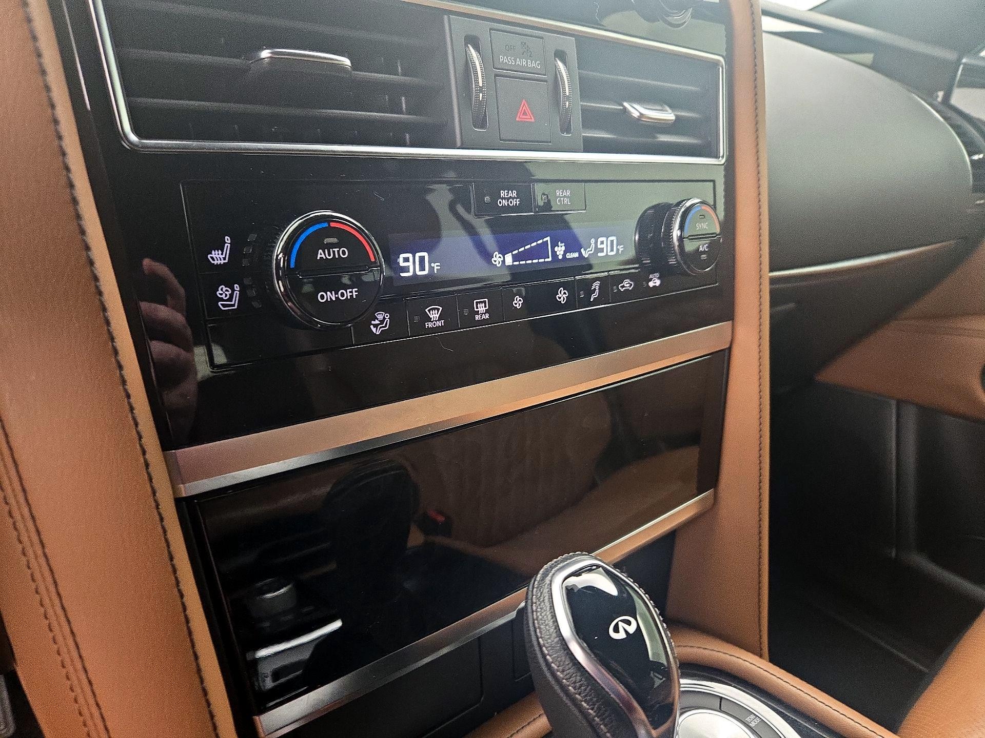 Thumbnail: 2022 INFINITI QX80 - 17