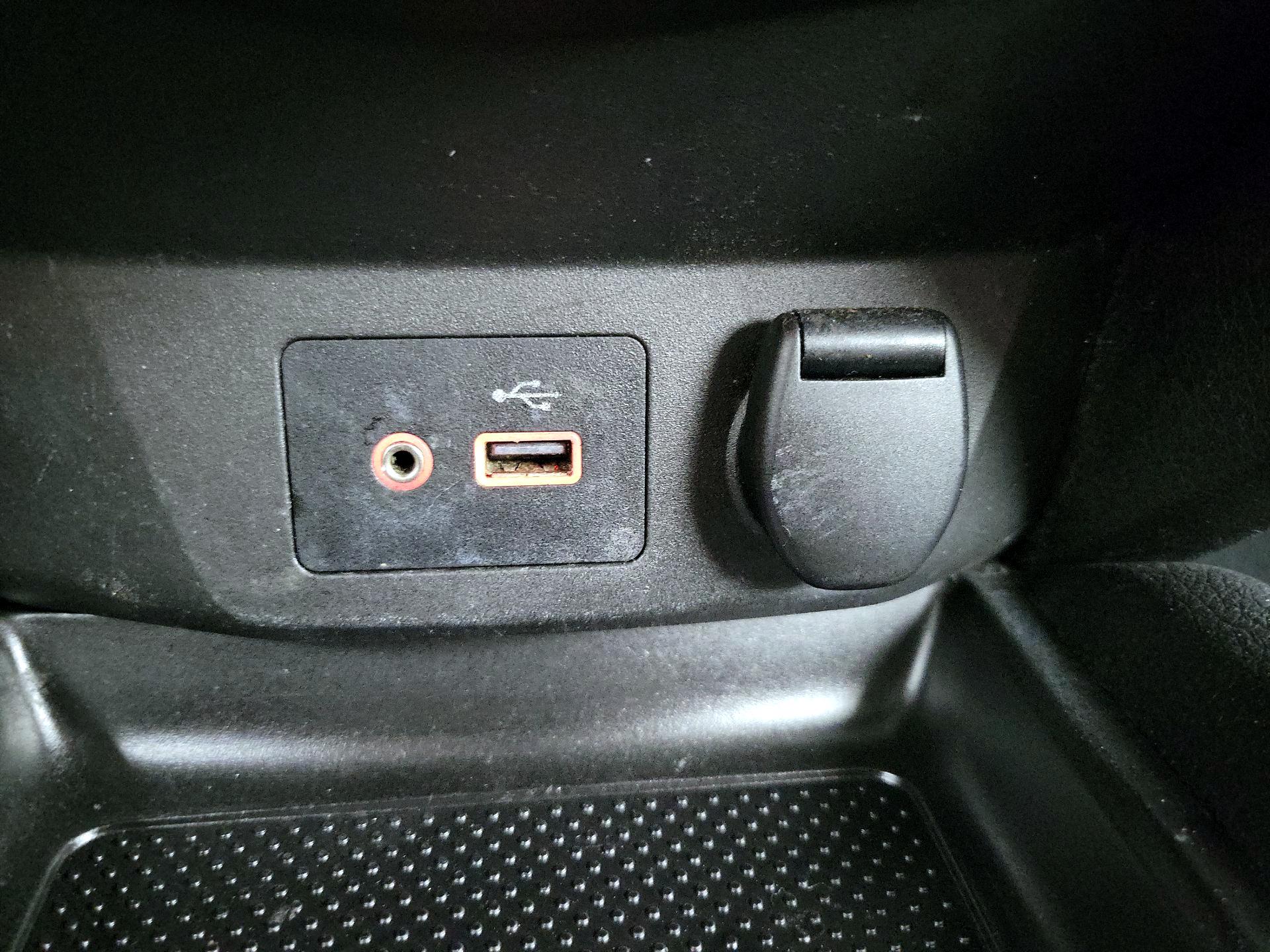 Thumbnail: 2021 Nissan Rogue Sport - 18