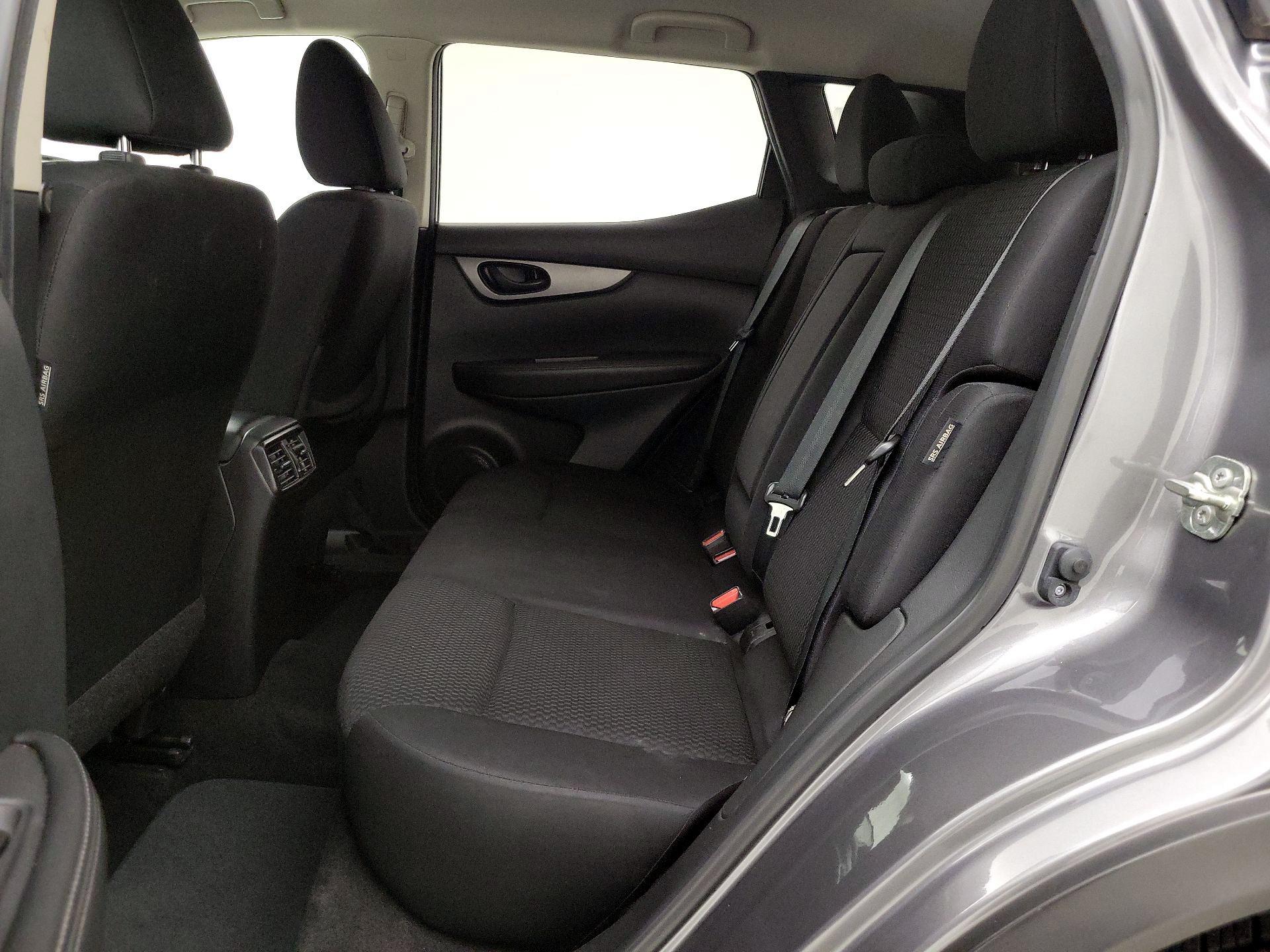 Thumbnail: 2021 Nissan Rogue Sport - 19