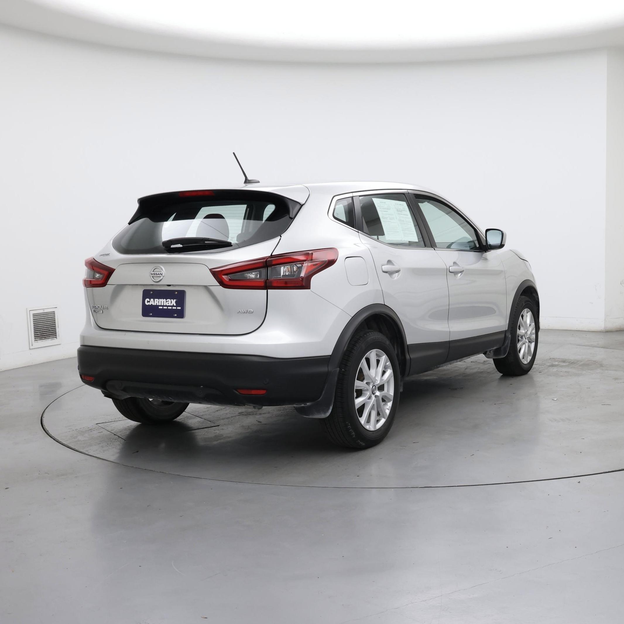 Thumbnail: 2022 Nissan Rogue Sport - 8