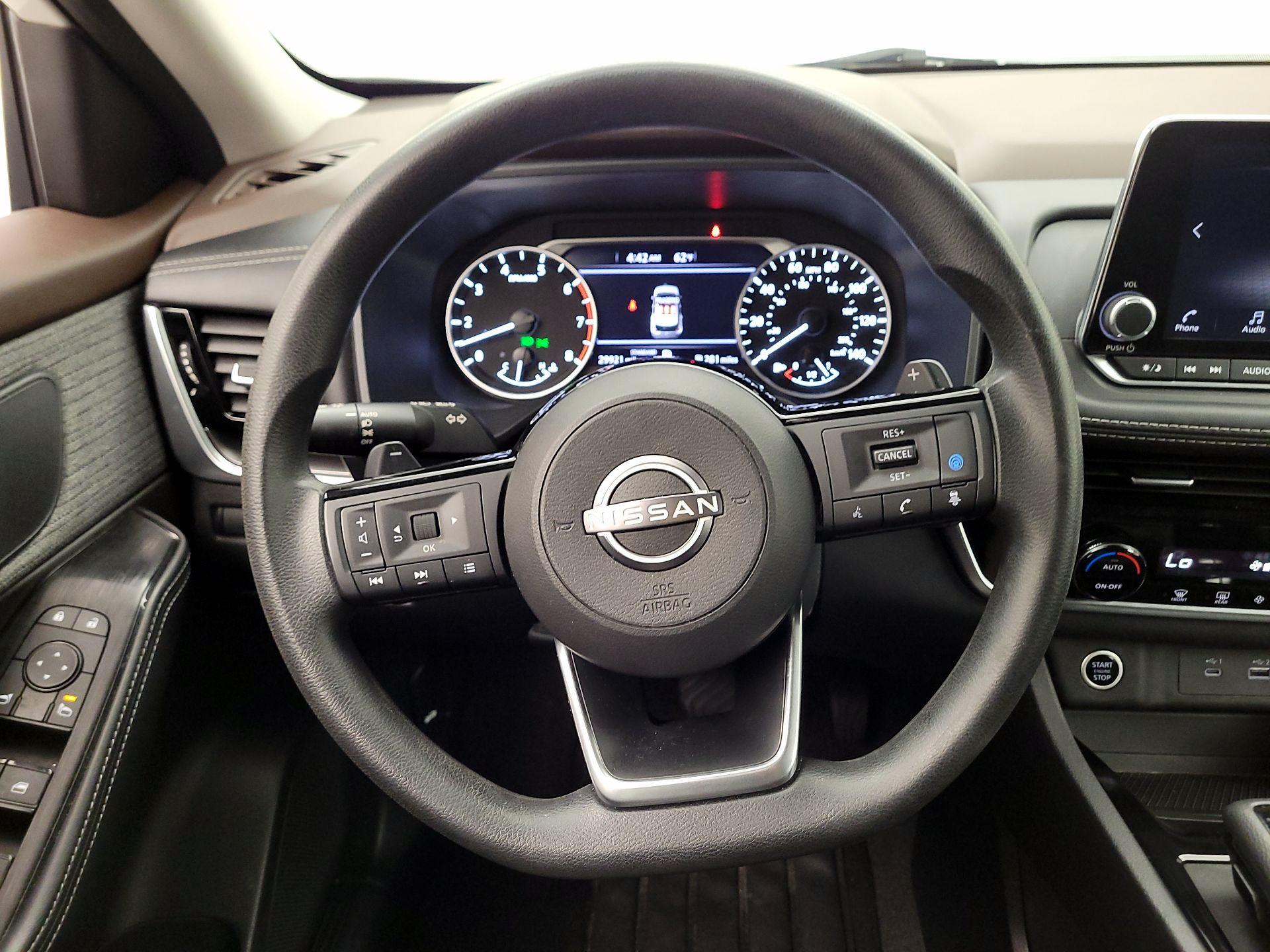 Thumbnail: 2023 Nissan Rogue - 10