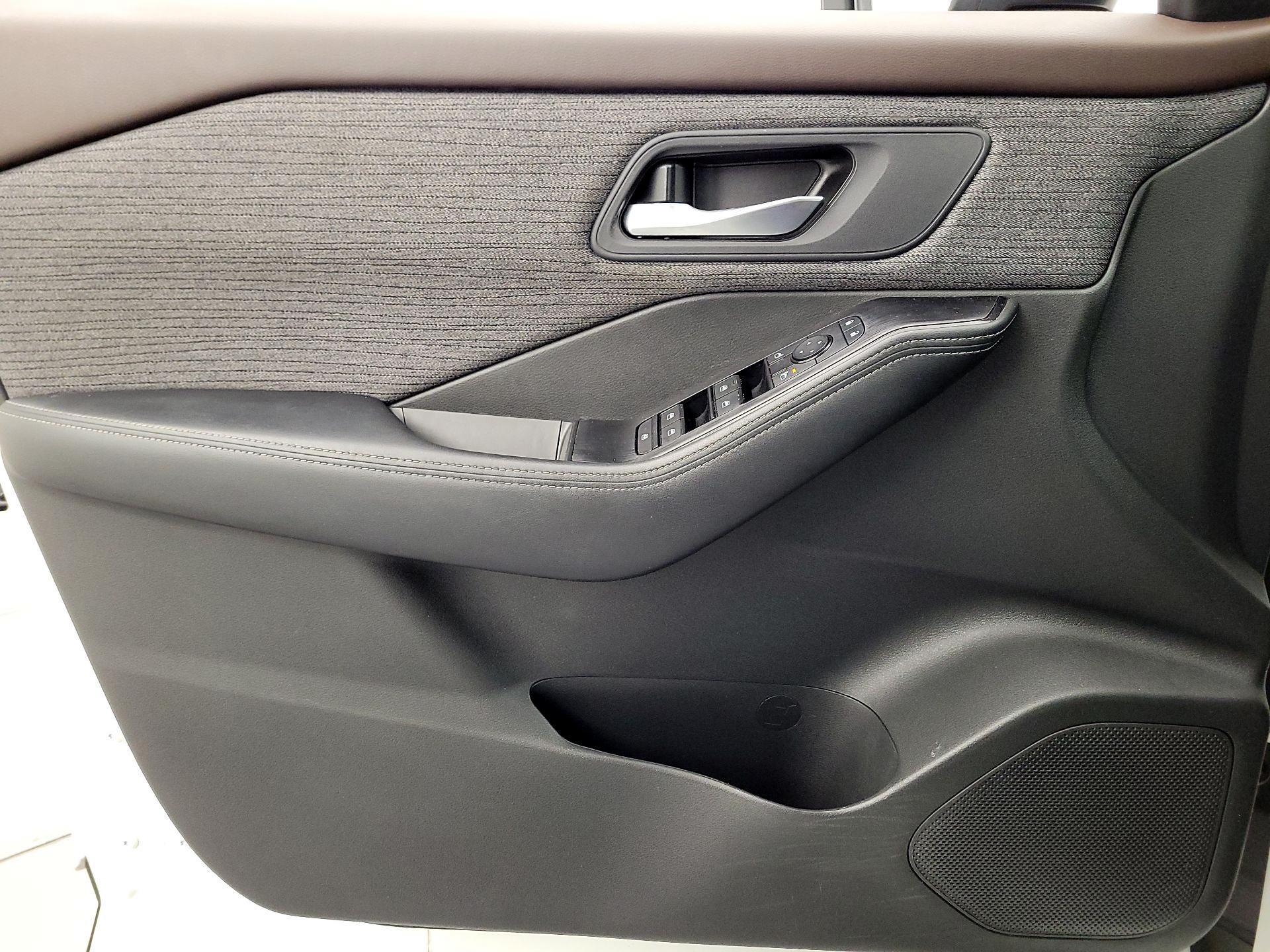 Thumbnail: 2023 Nissan Rogue - 12