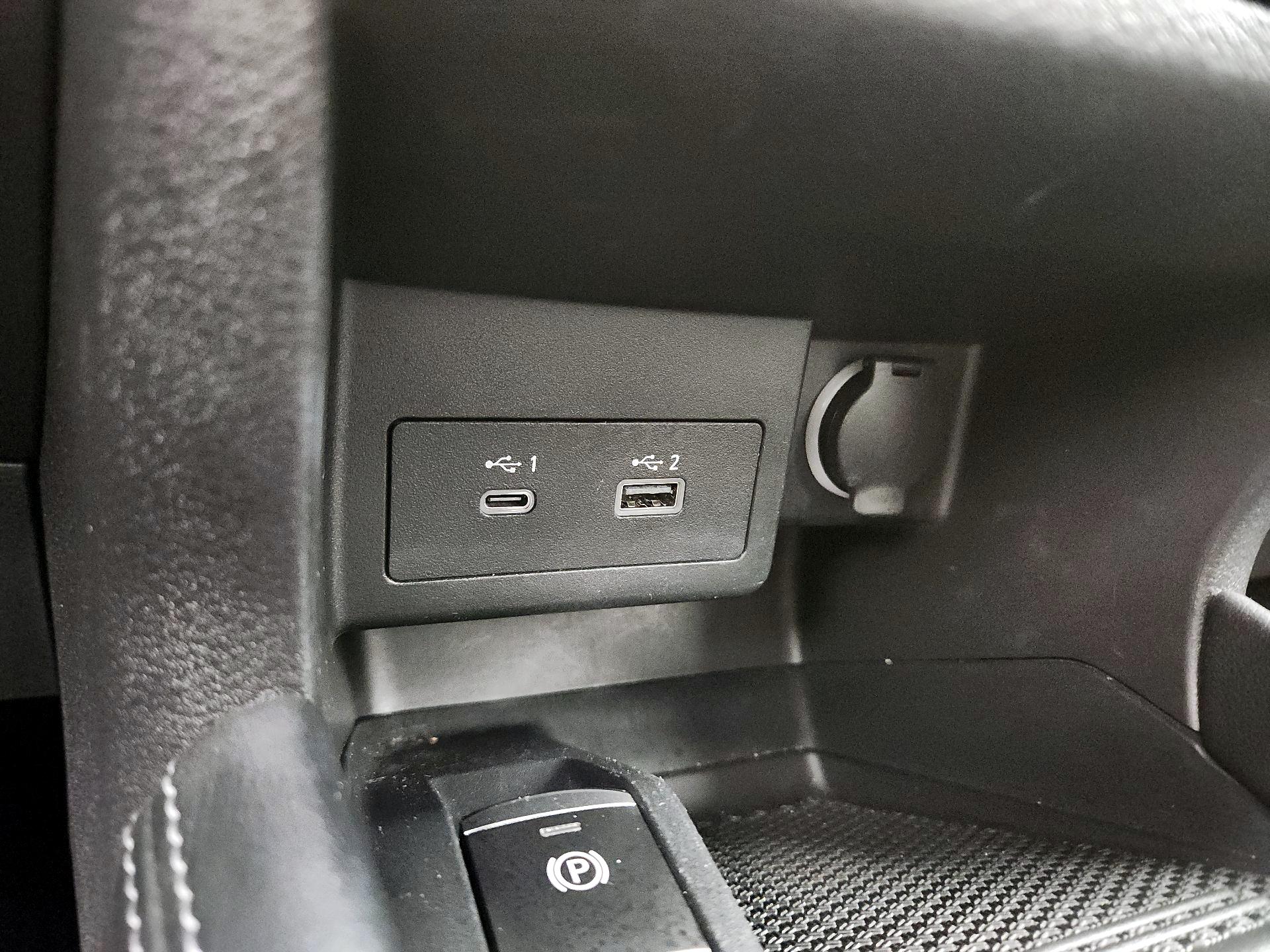 Thumbnail: 2023 Nissan Kicks - 18