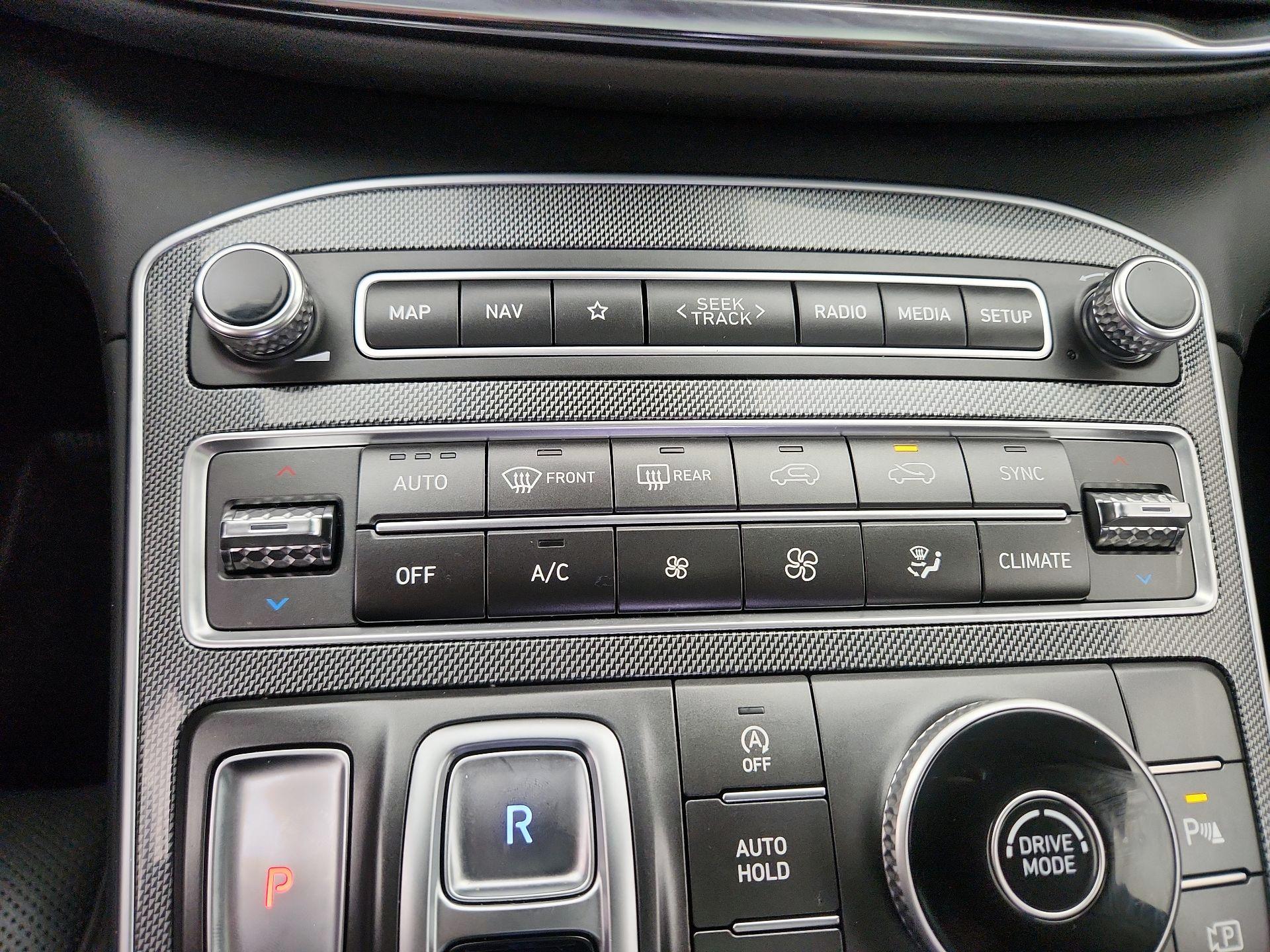 Thumbnail: 2023 Hyundai Santa Fe - 17