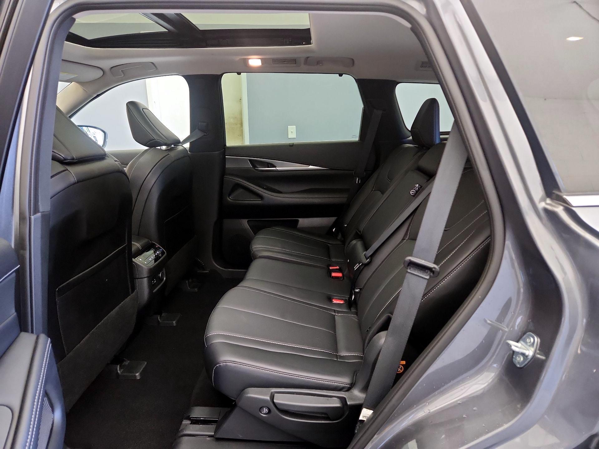 Thumbnail: 2023 INFINITI QX60 - 20