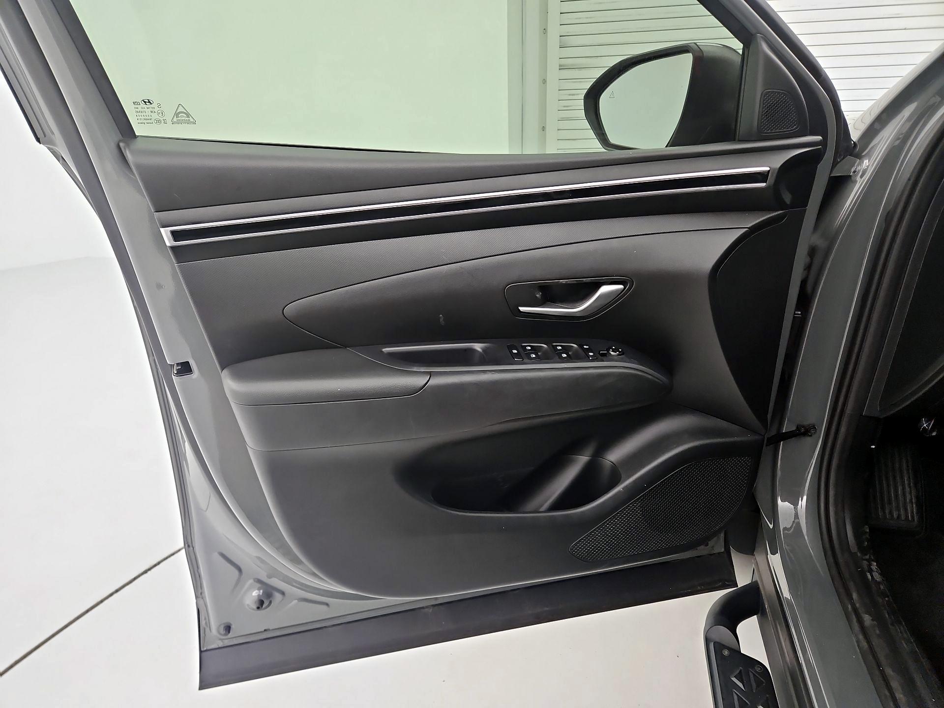 Thumbnail: 2023 Hyundai Santa Cruz - 12