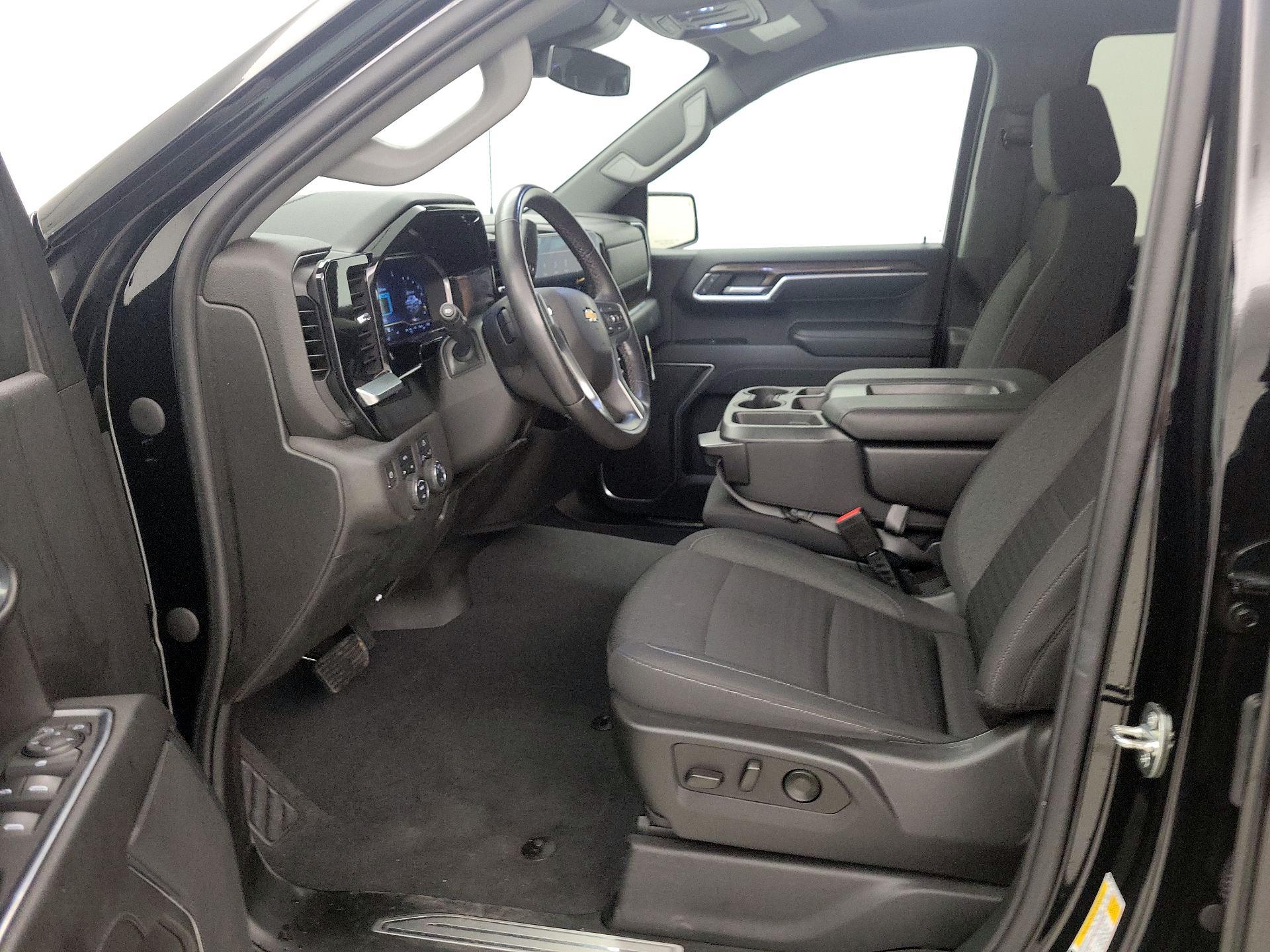 Thumbnail: 2022 Chevrolet Silverado 1500 - 11