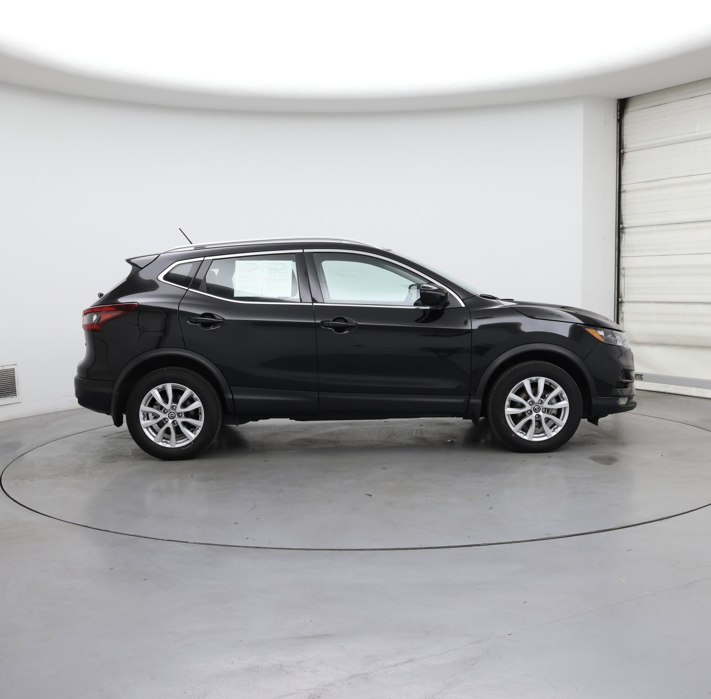 Thumbnail: 2022 Nissan Rogue Sport - 7