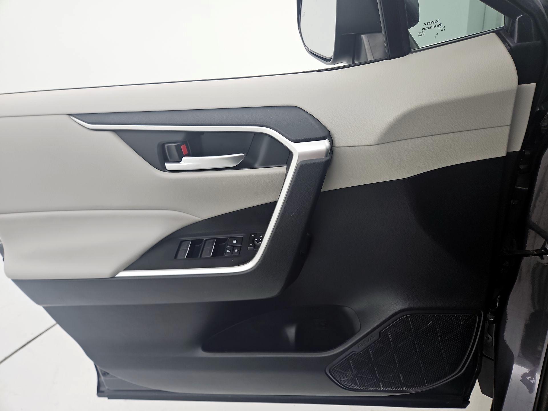 Thumbnail: 2023 Toyota RAV4 - 12