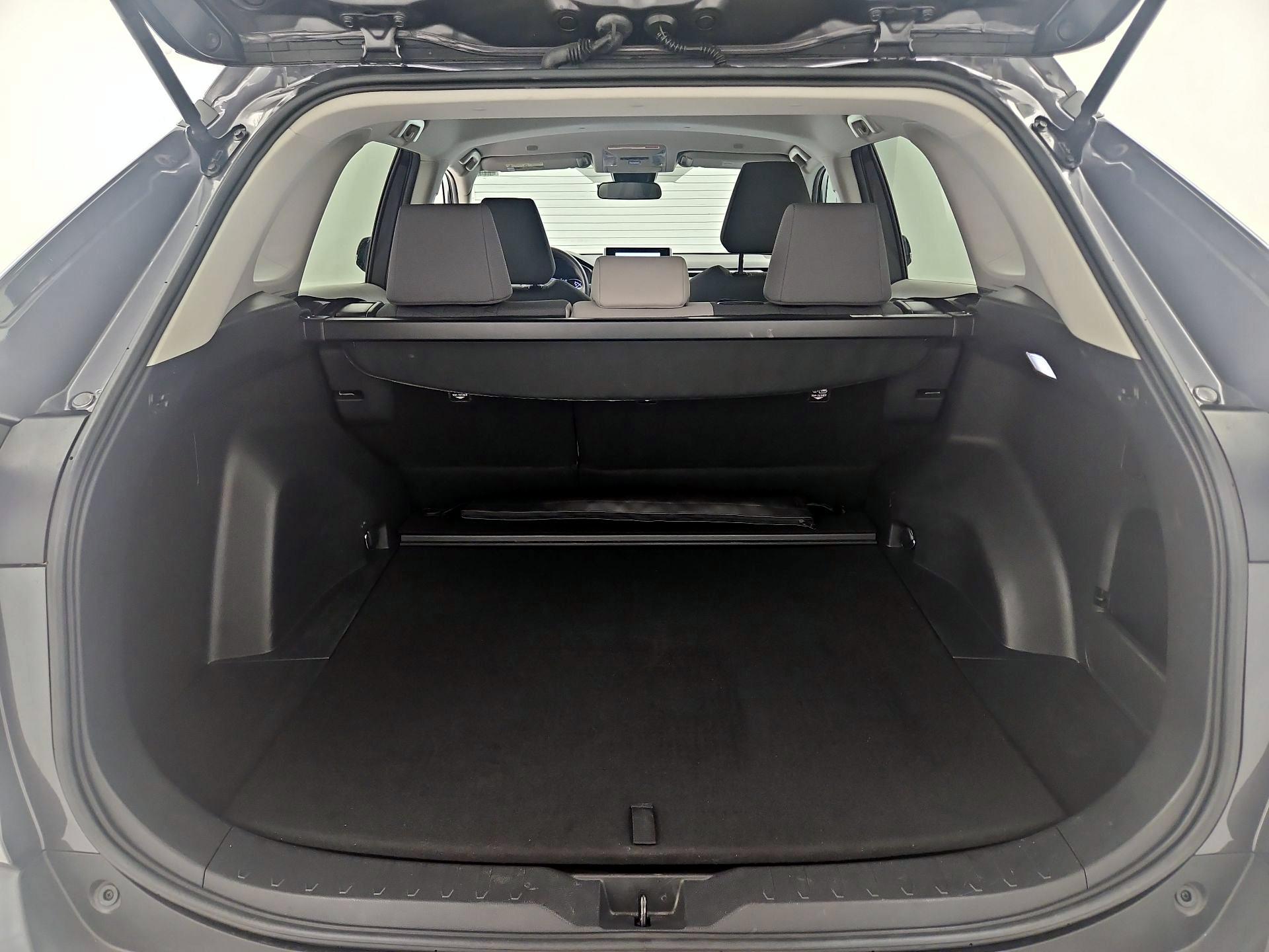 Thumbnail: 2023 Toyota RAV4 - 20