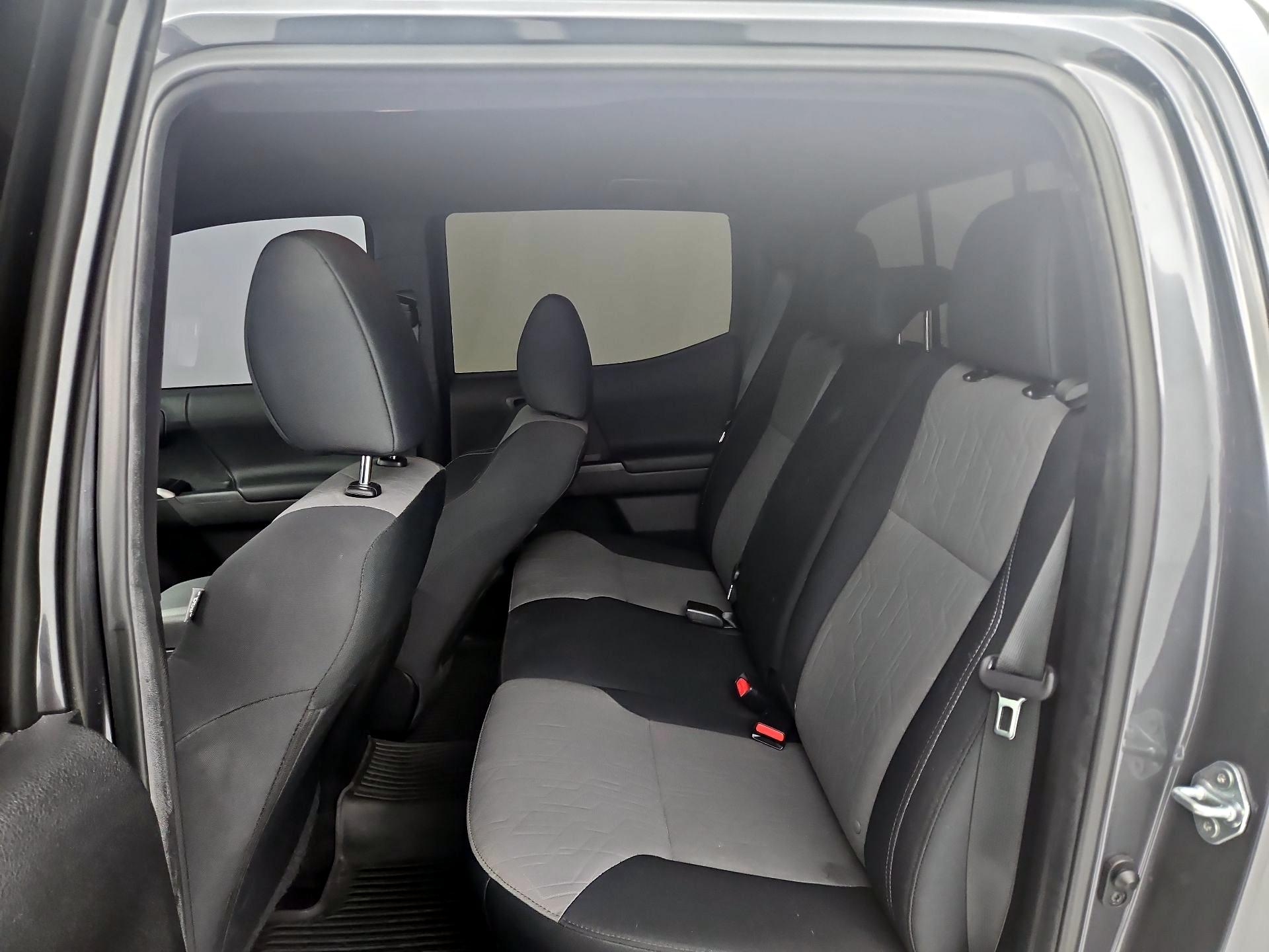 Thumbnail: 2022 Toyota Tacoma - 19