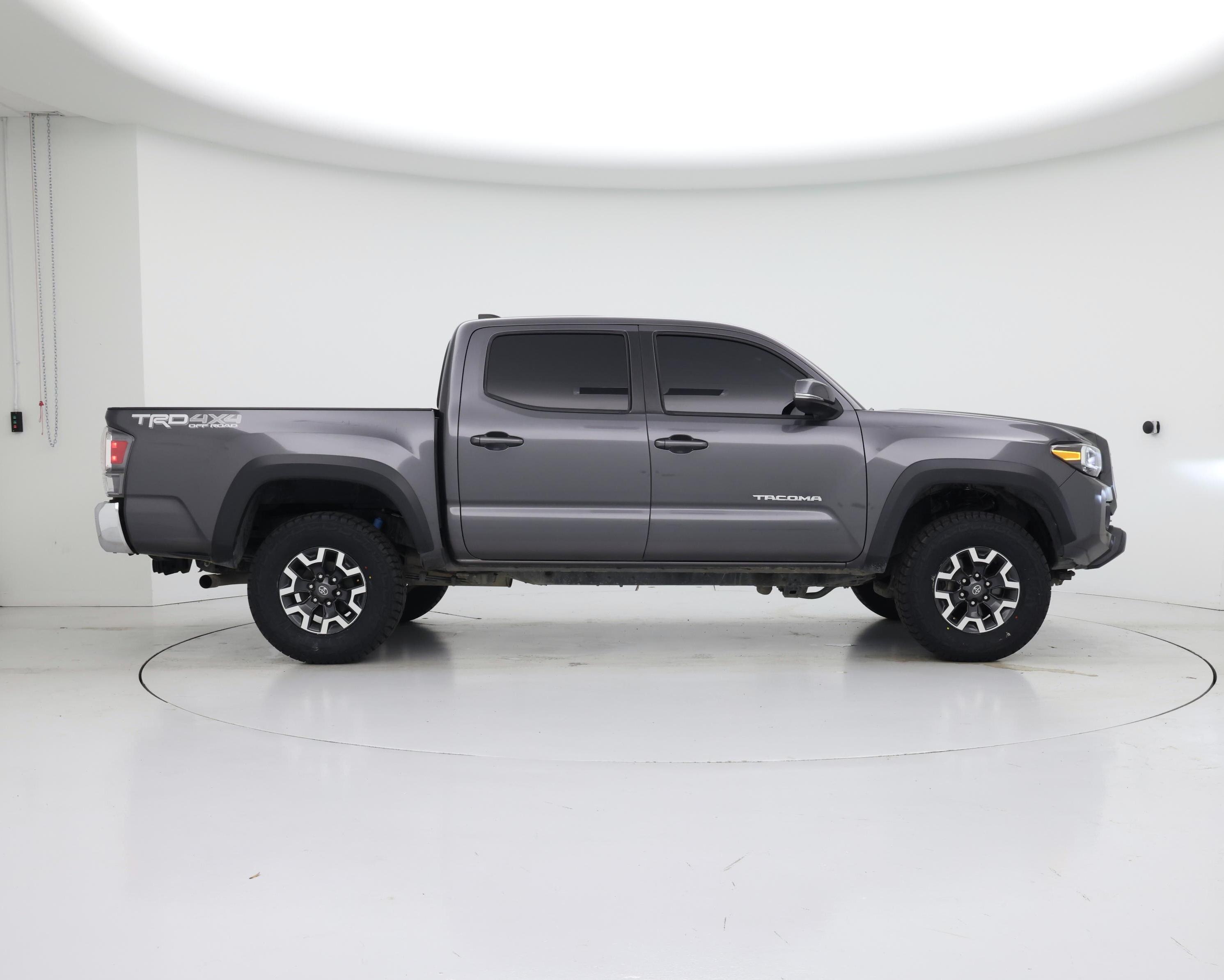 Thumbnail: 2022 Toyota Tacoma - 7