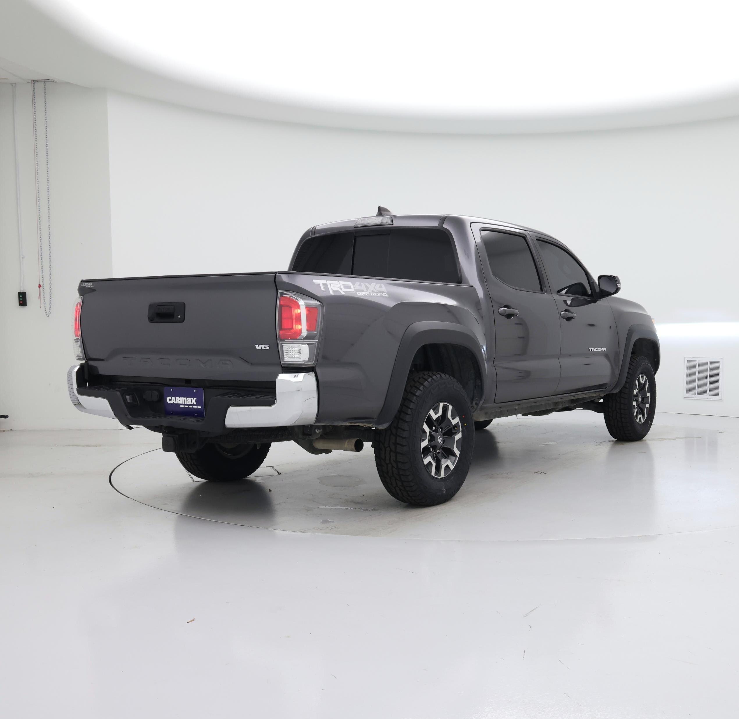Thumbnail: 2022 Toyota Tacoma - 8