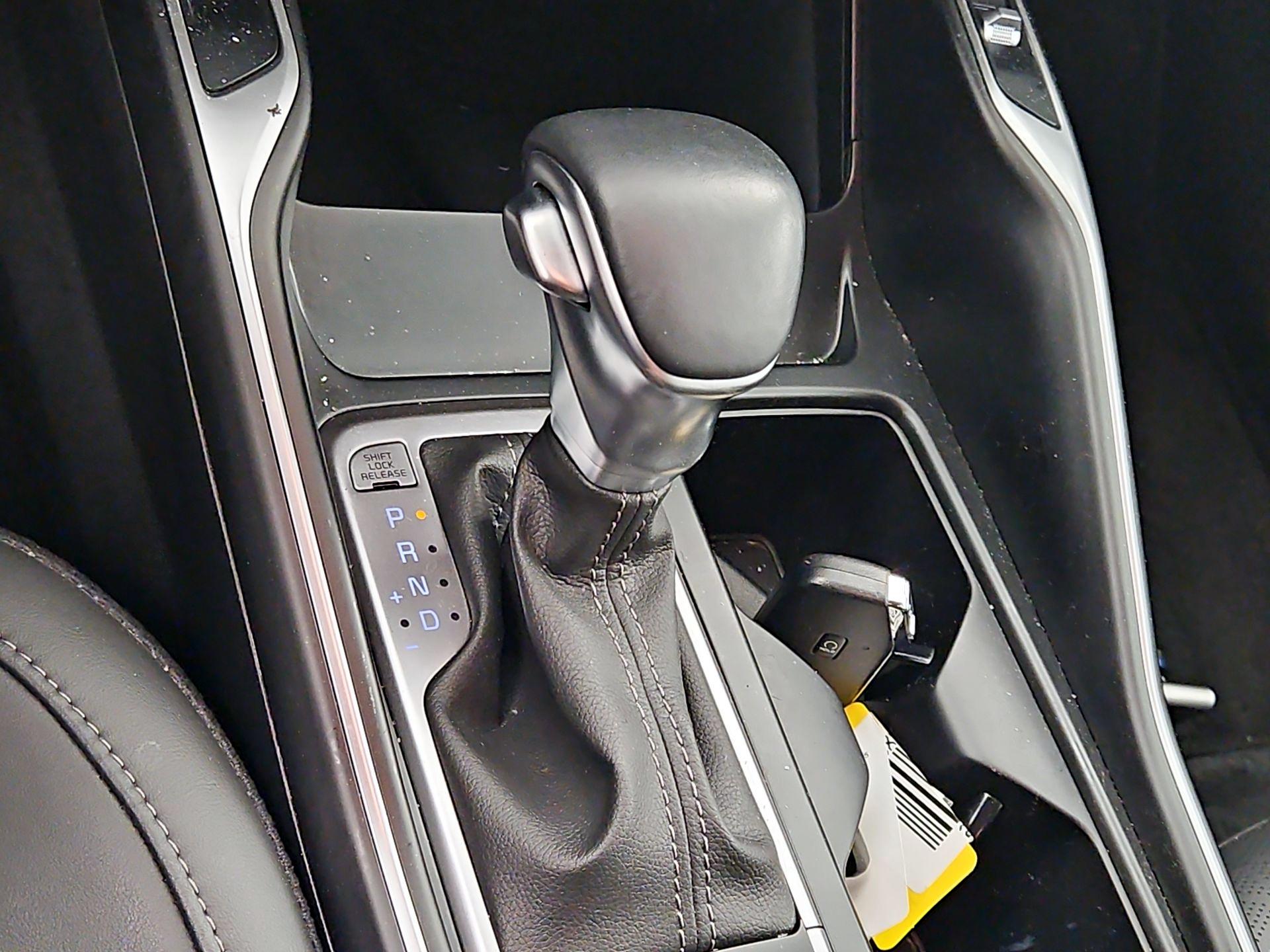 Thumbnail: 2023 Kia Sorento - 18