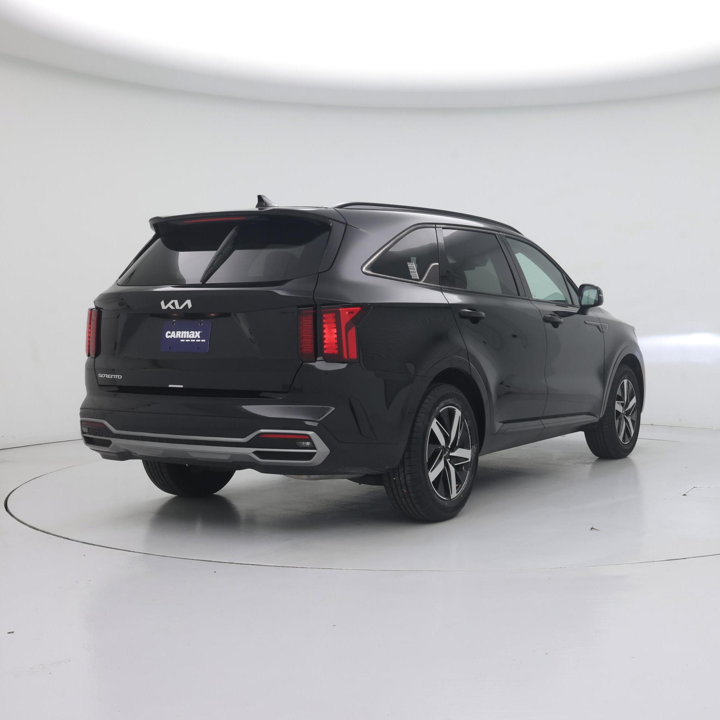 Thumbnail: 2023 Kia Sorento - 8