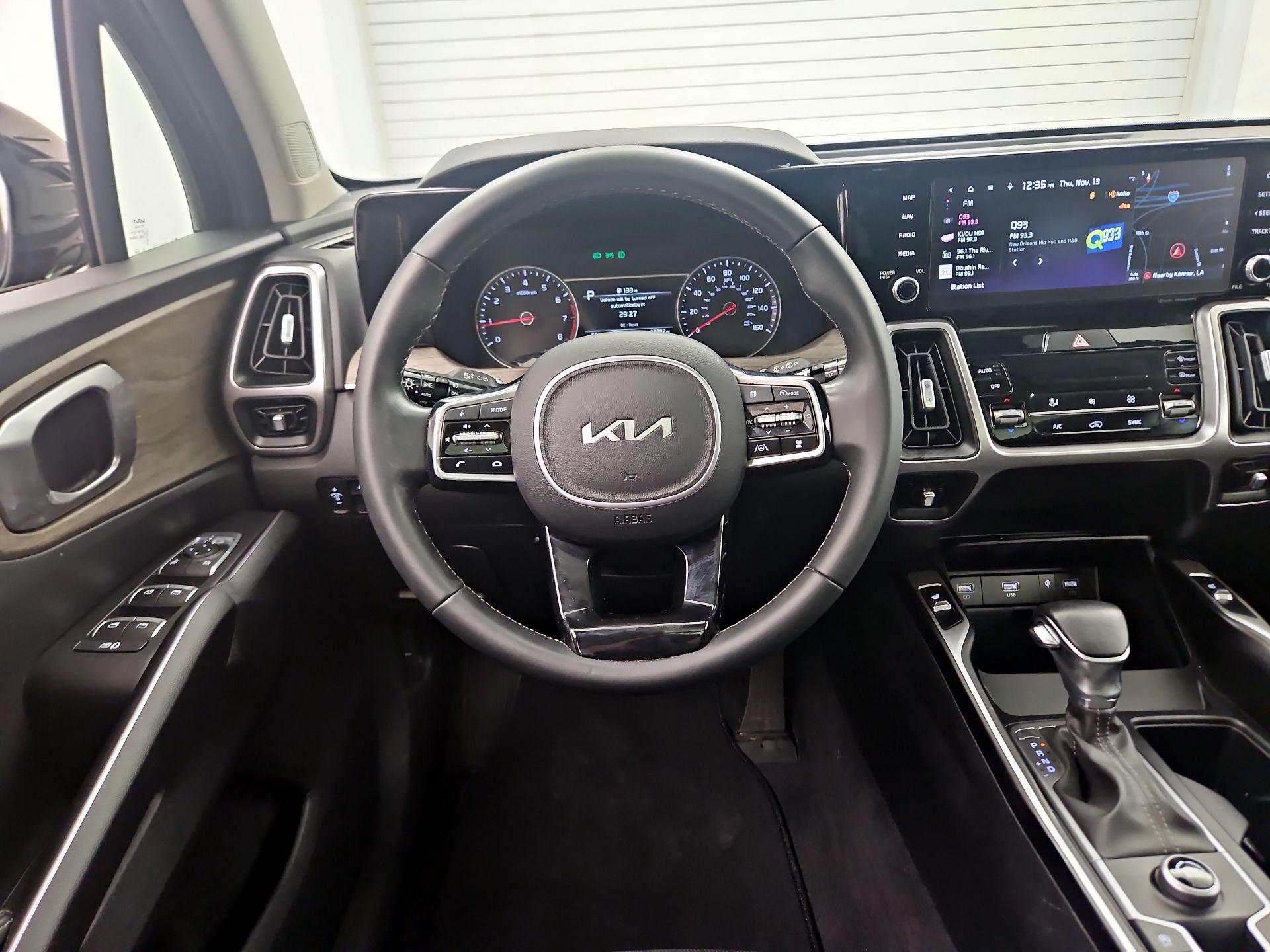 Thumbnail: 2023 Kia Sorento - 10