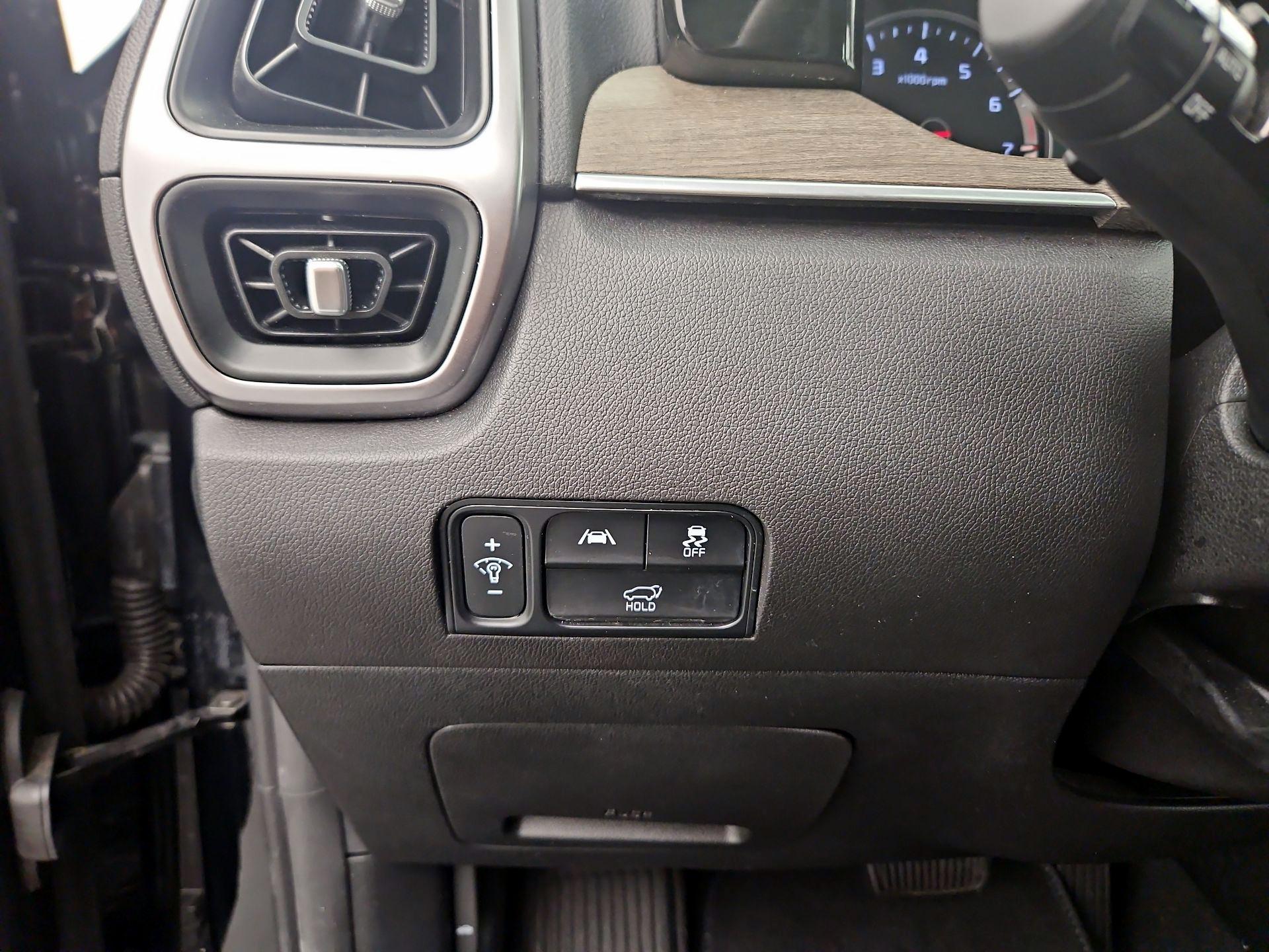 Thumbnail: 2023 Kia Sorento - 13