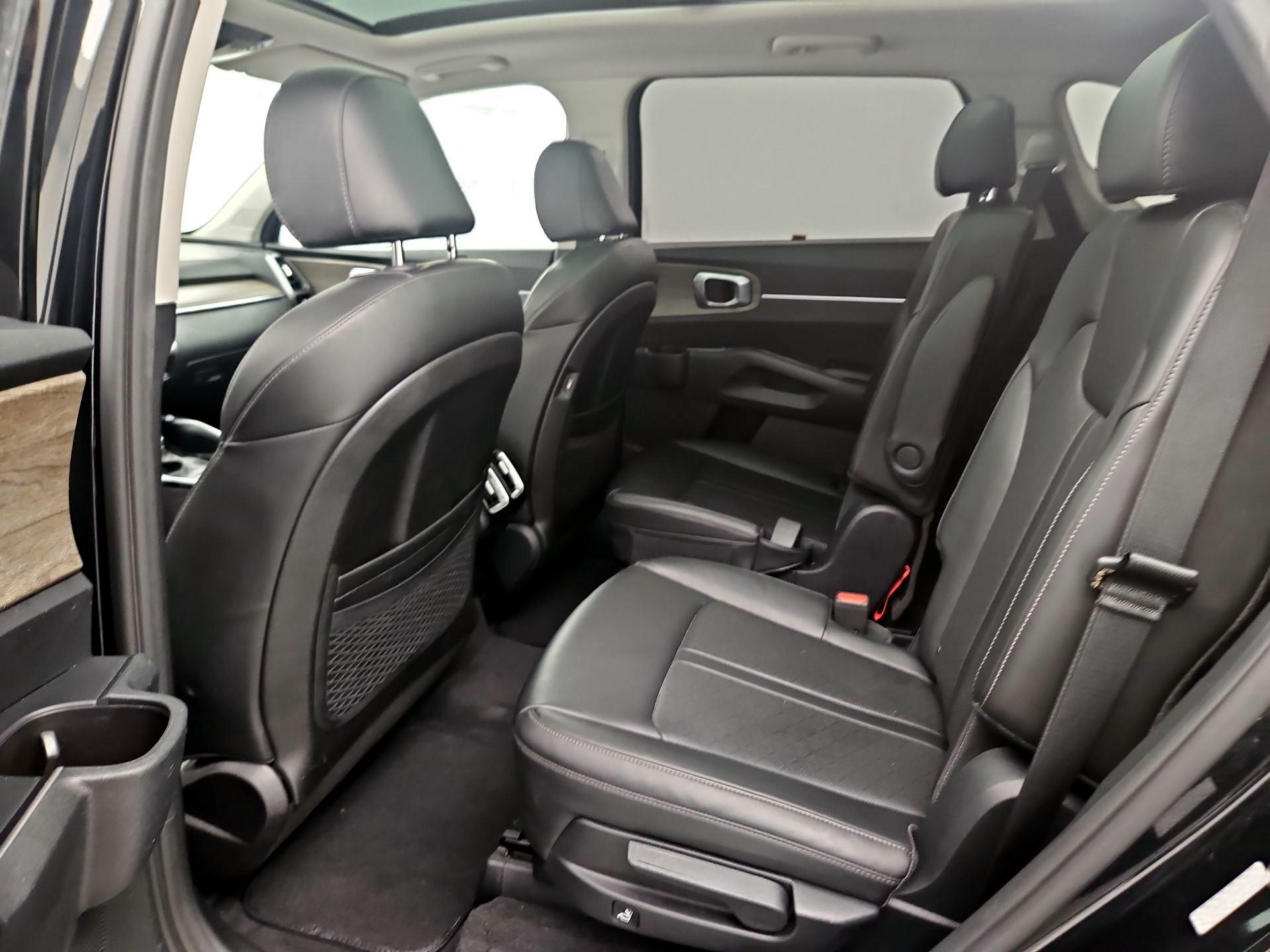 Thumbnail: 2023 Kia Sorento - 19