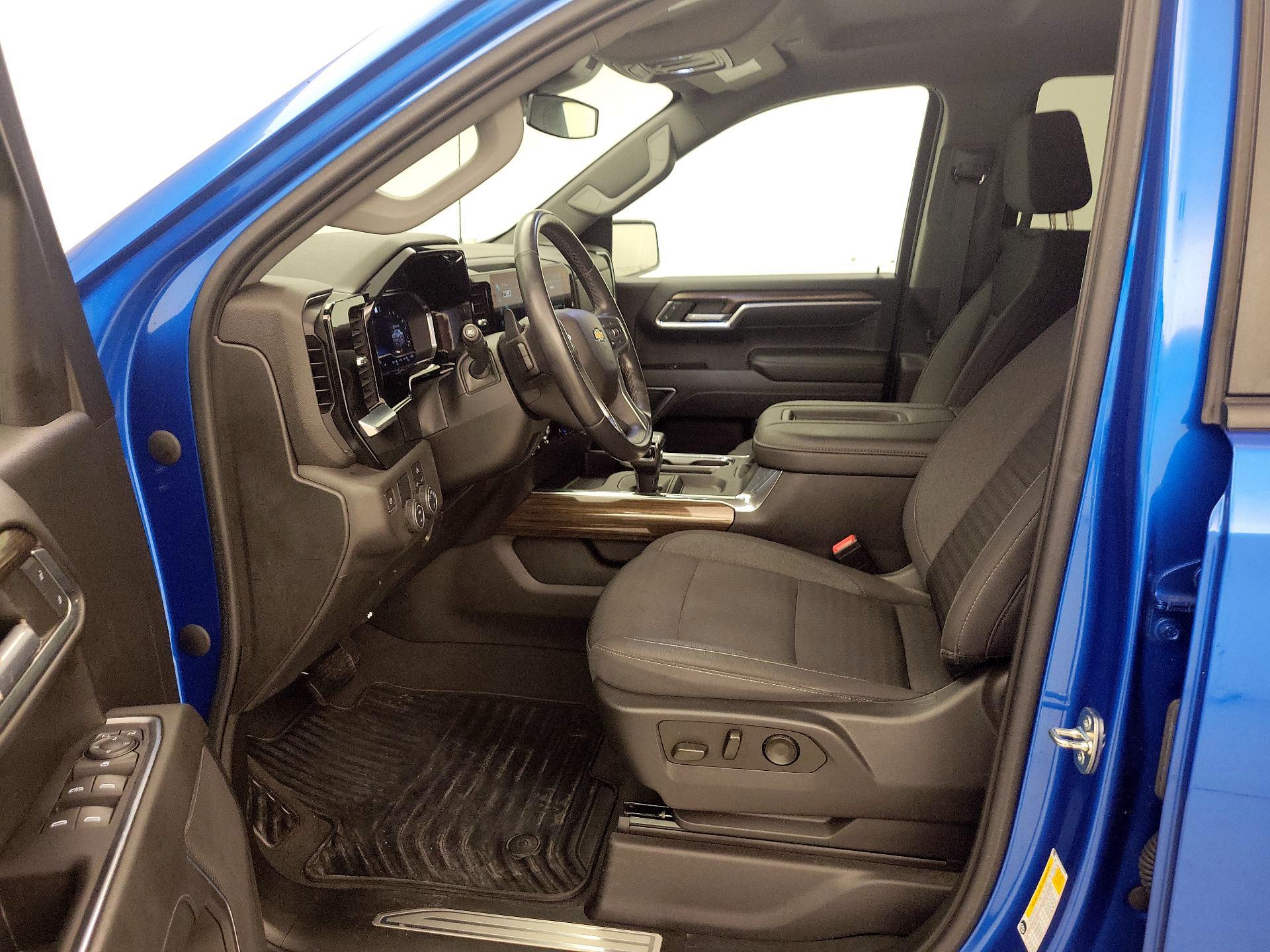 Thumbnail: 2022 Chevrolet Silverado 1500 - 11