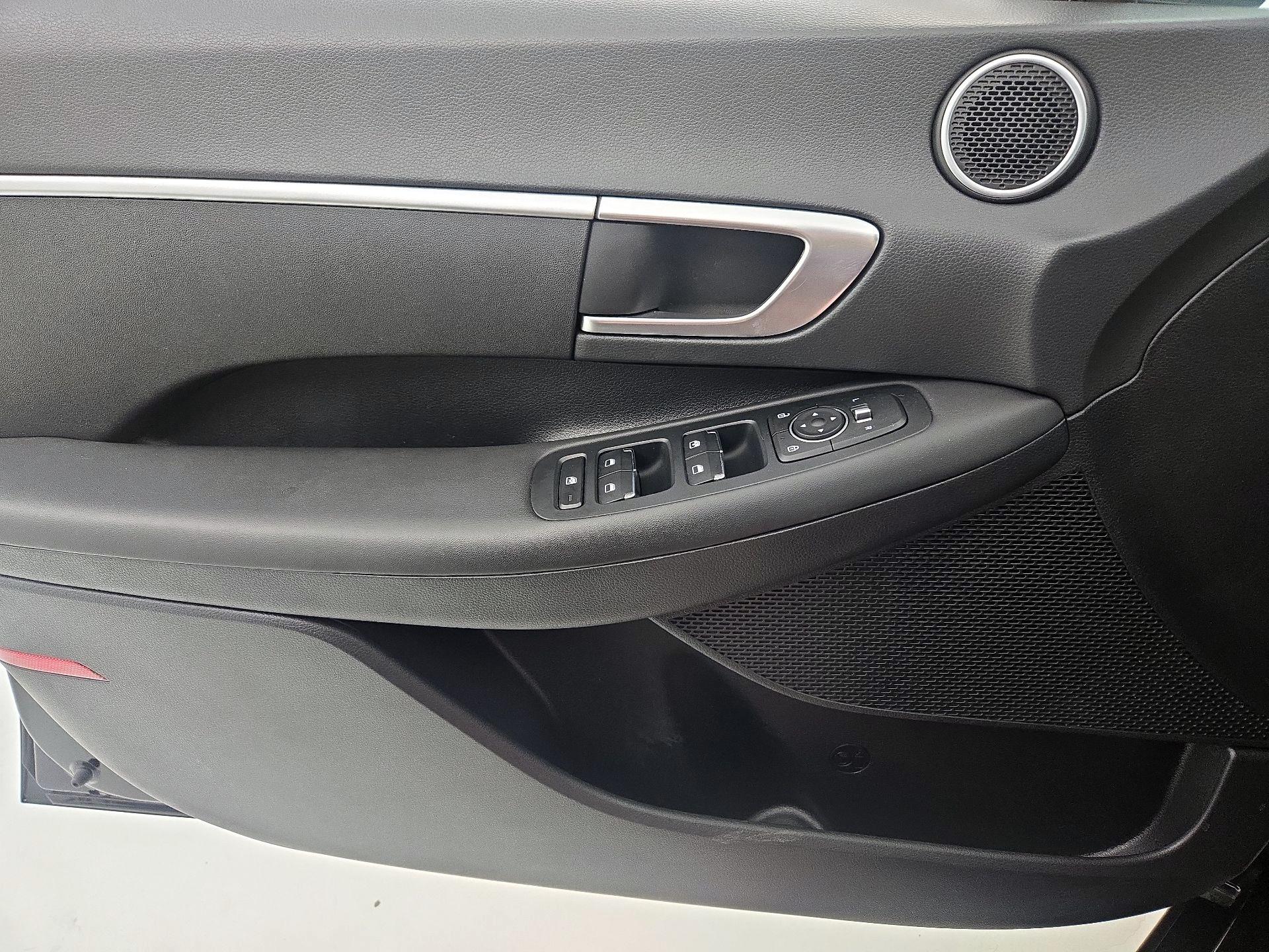 Thumbnail: 2023 Hyundai Sonata - 12