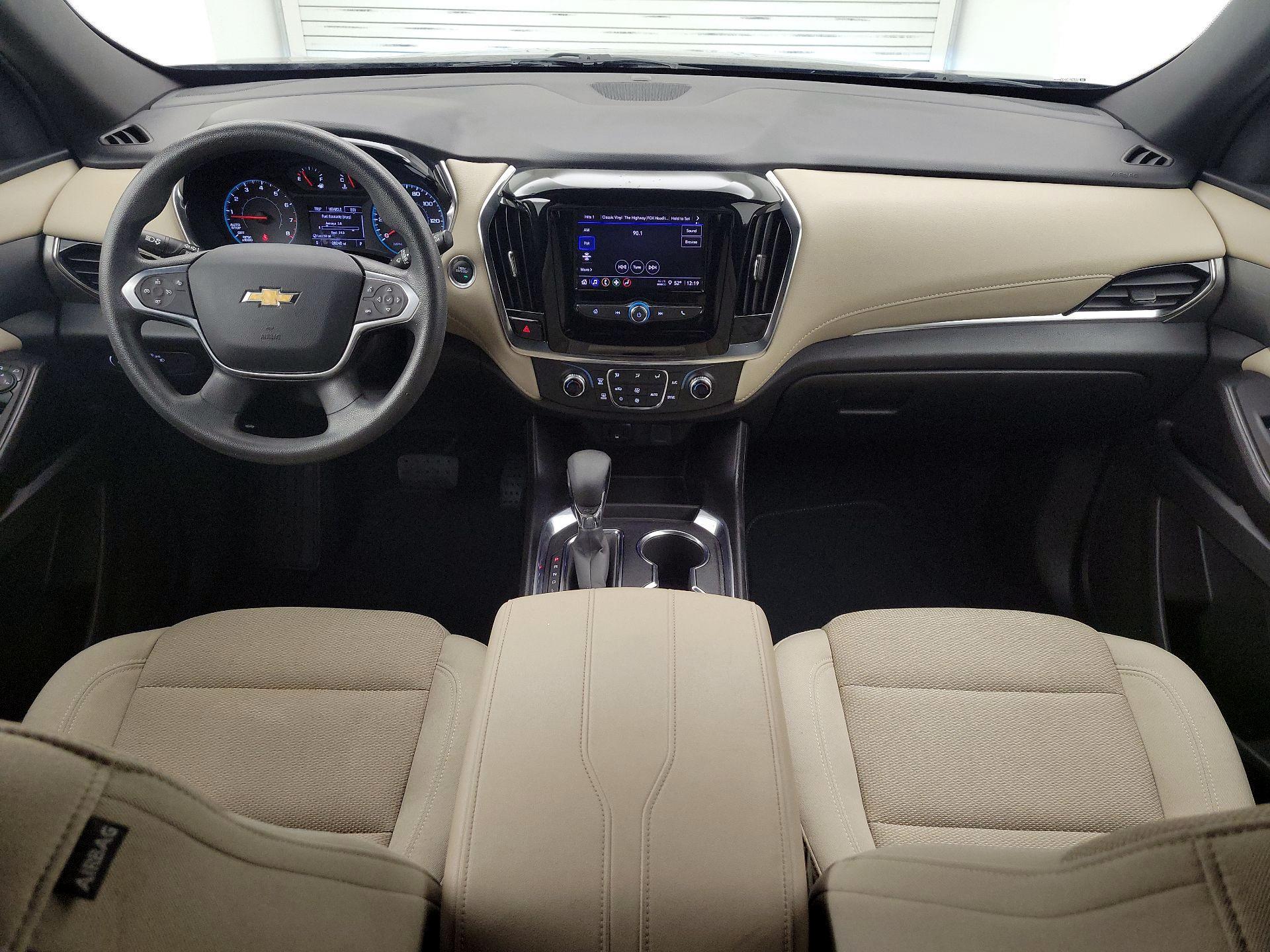 Thumbnail: 2023 Chevrolet Traverse - 9