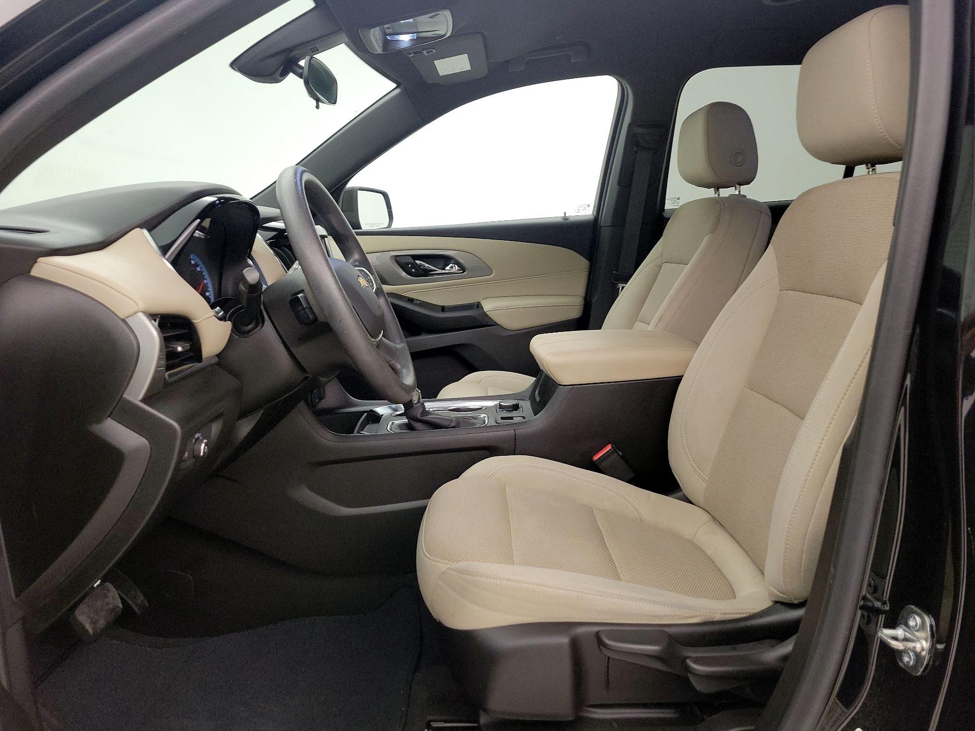 Thumbnail: 2023 Chevrolet Traverse - 11