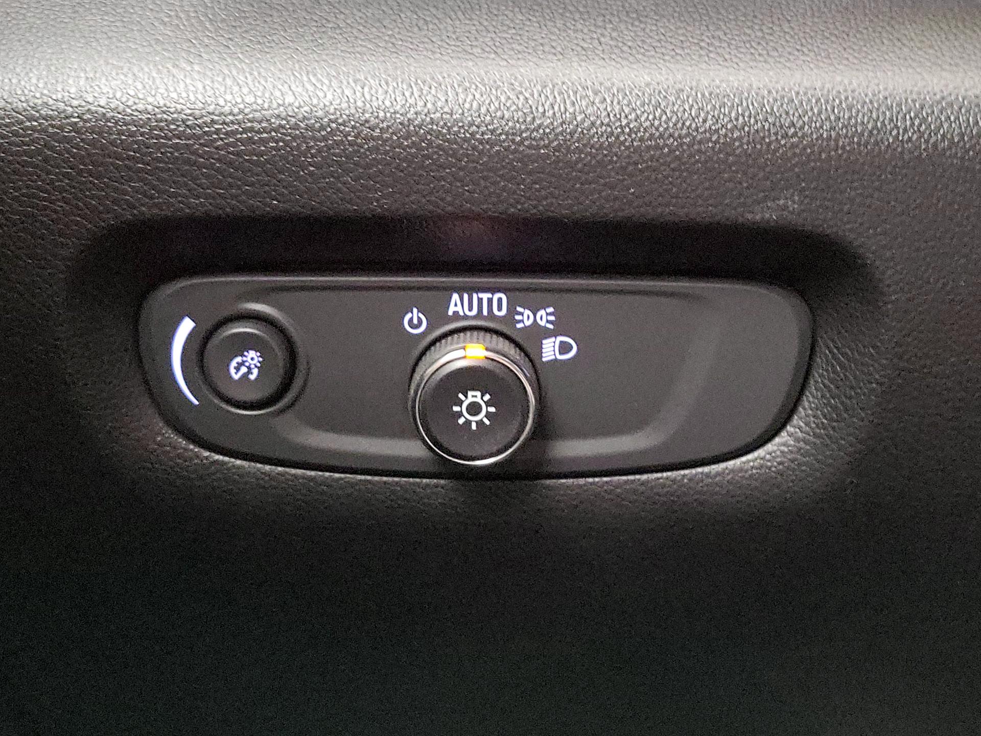 Thumbnail: 2023 Chevrolet Traverse - 13