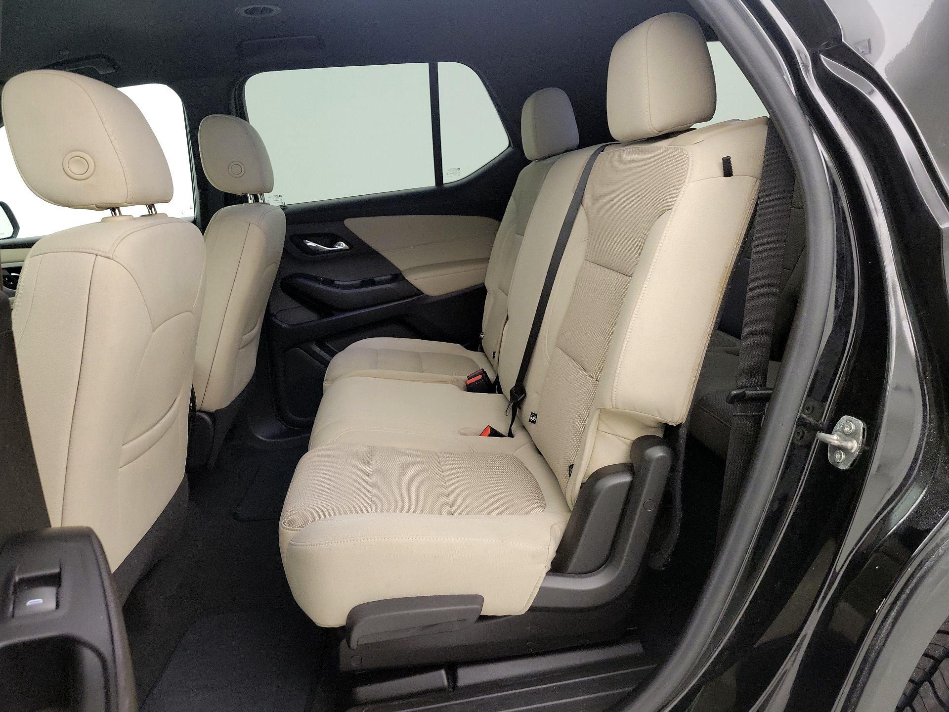 Thumbnail: 2023 Chevrolet Traverse - 19