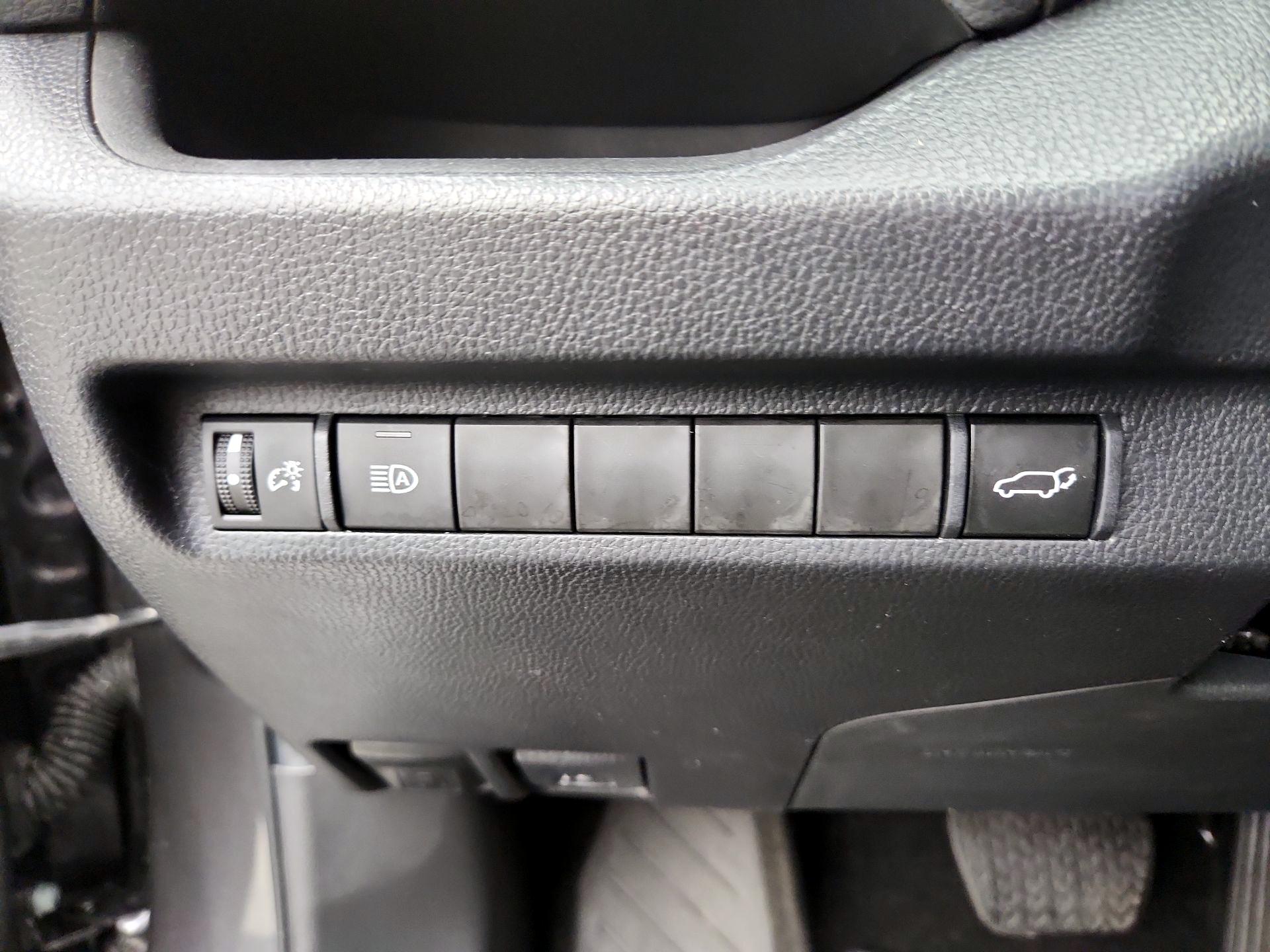 Thumbnail: 2023 Toyota RAV4 - 14