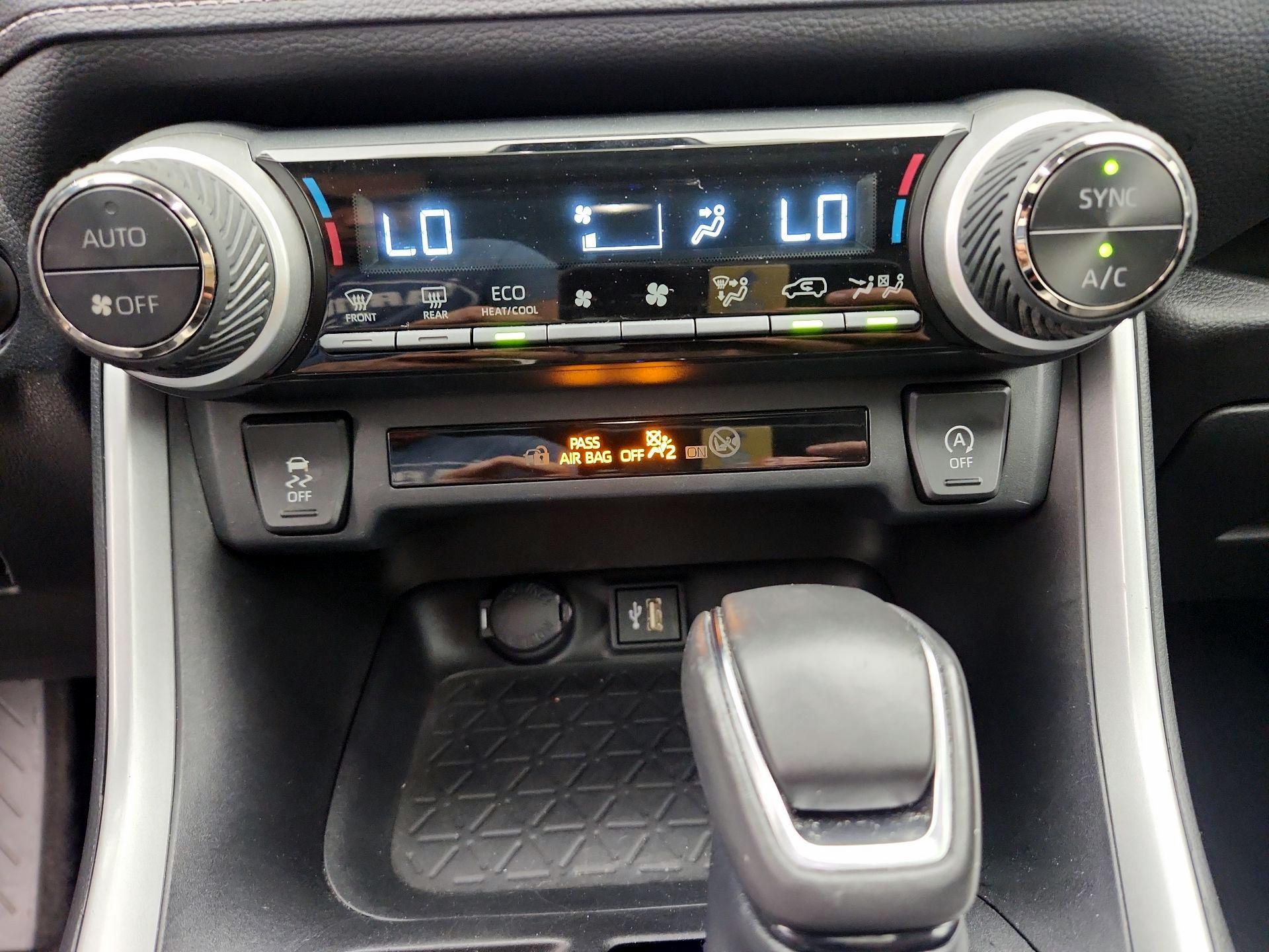 Thumbnail: 2023 Toyota RAV4 - 17