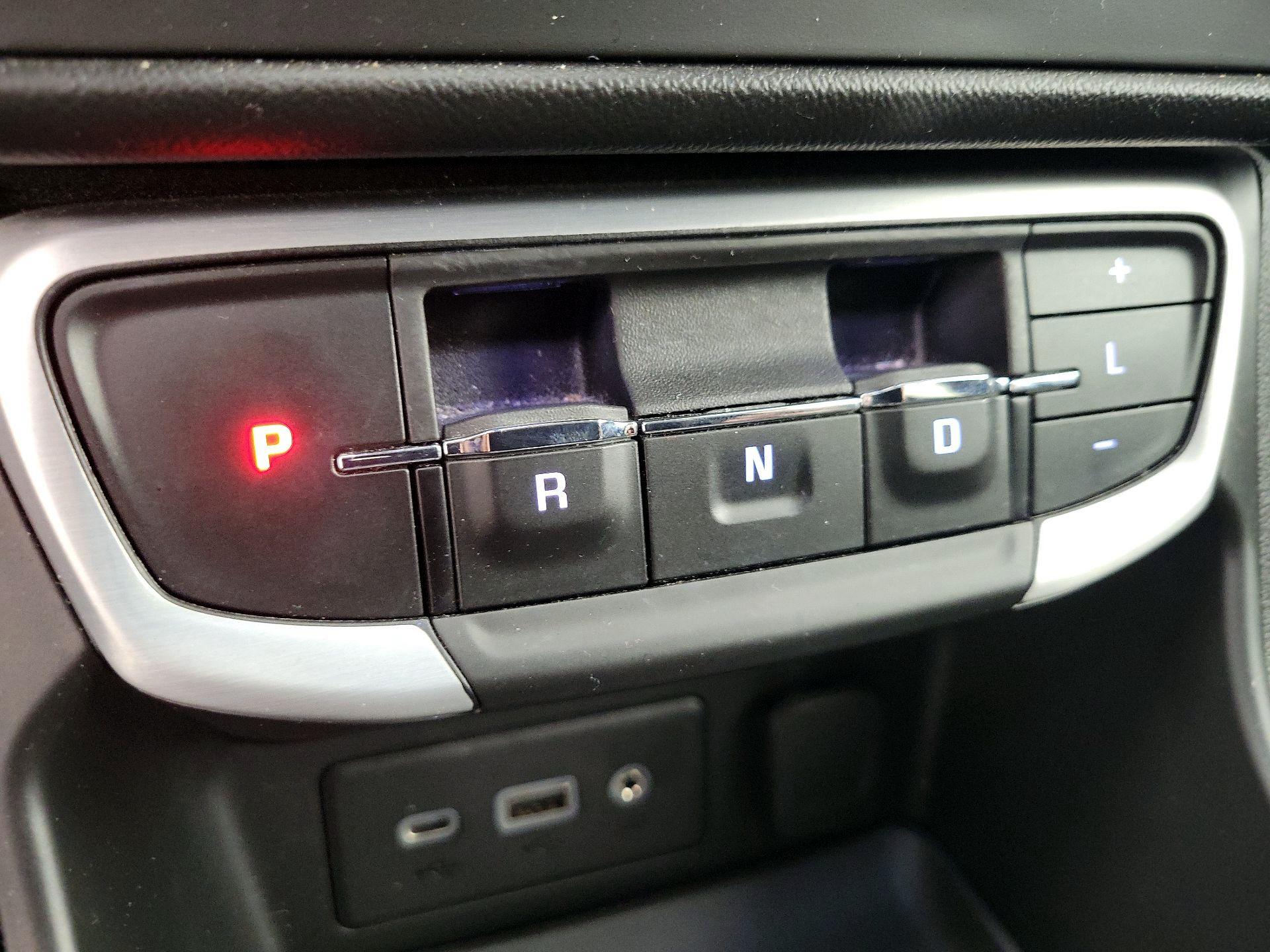 Thumbnail: 2022 GMC Terrain - 17