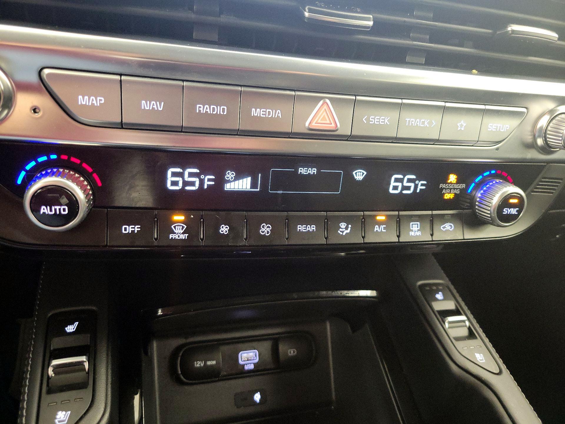 Thumbnail: 2021 Kia Telluride - 17