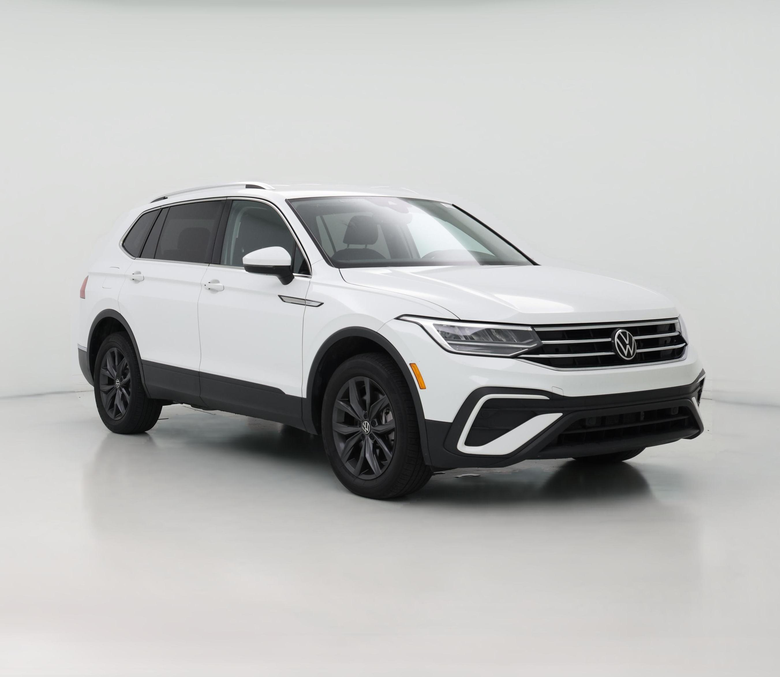 Thumbnail: 2022 Volkswagen Tiguan - 1