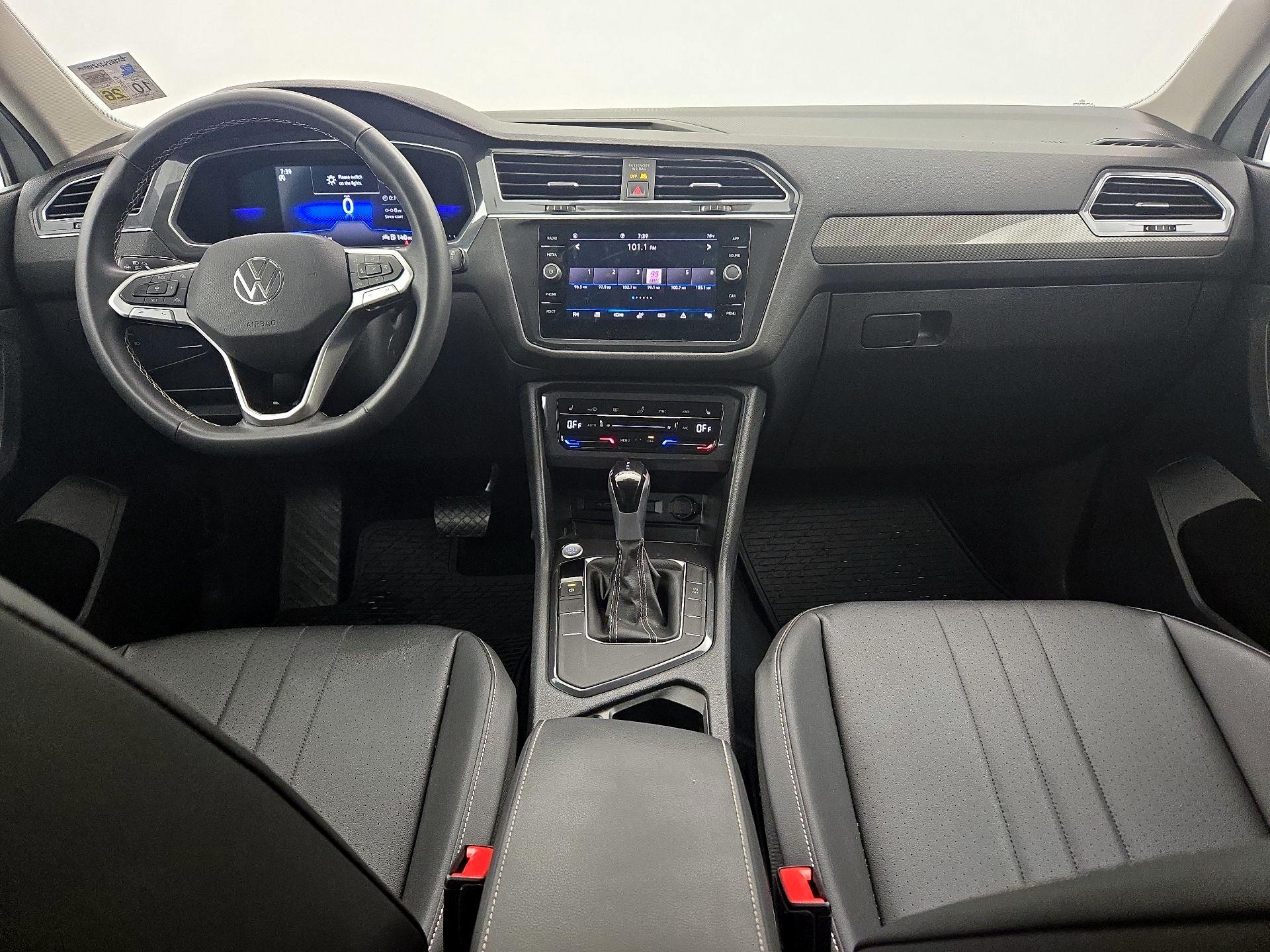 Thumbnail: 2022 Volkswagen Tiguan - 9