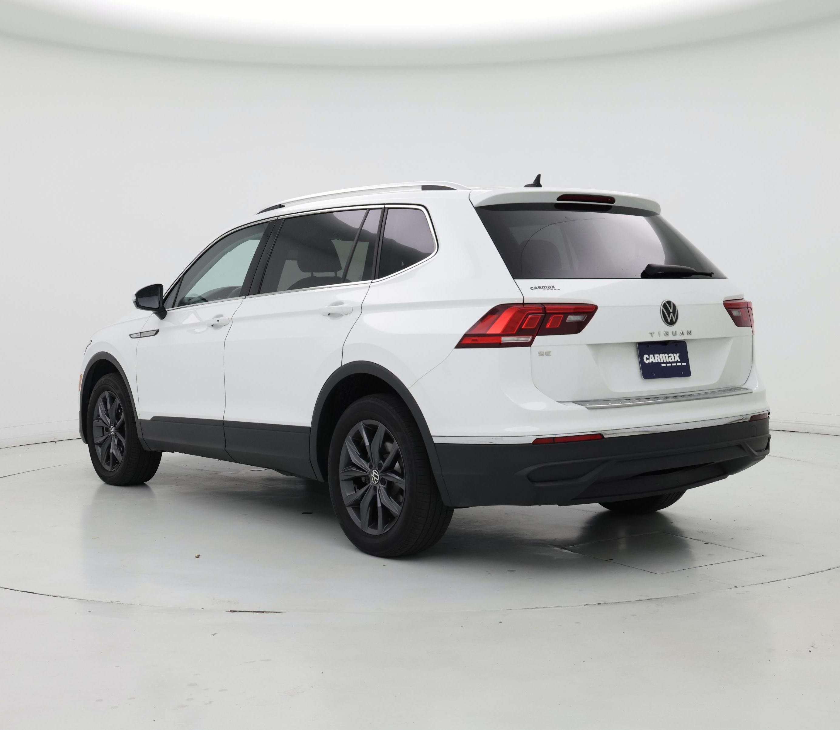 Thumbnail: 2022 Volkswagen Tiguan - 2