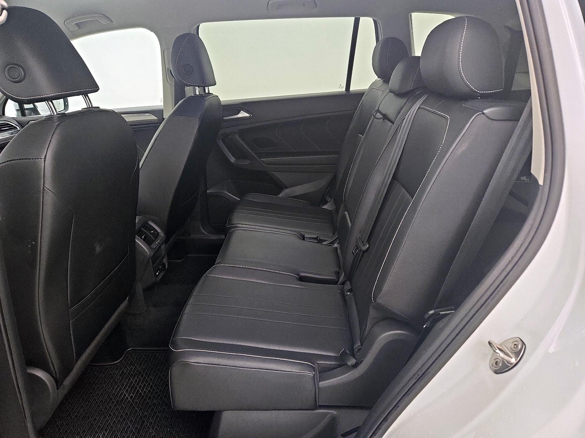 Thumbnail: 2022 Volkswagen Tiguan - 19