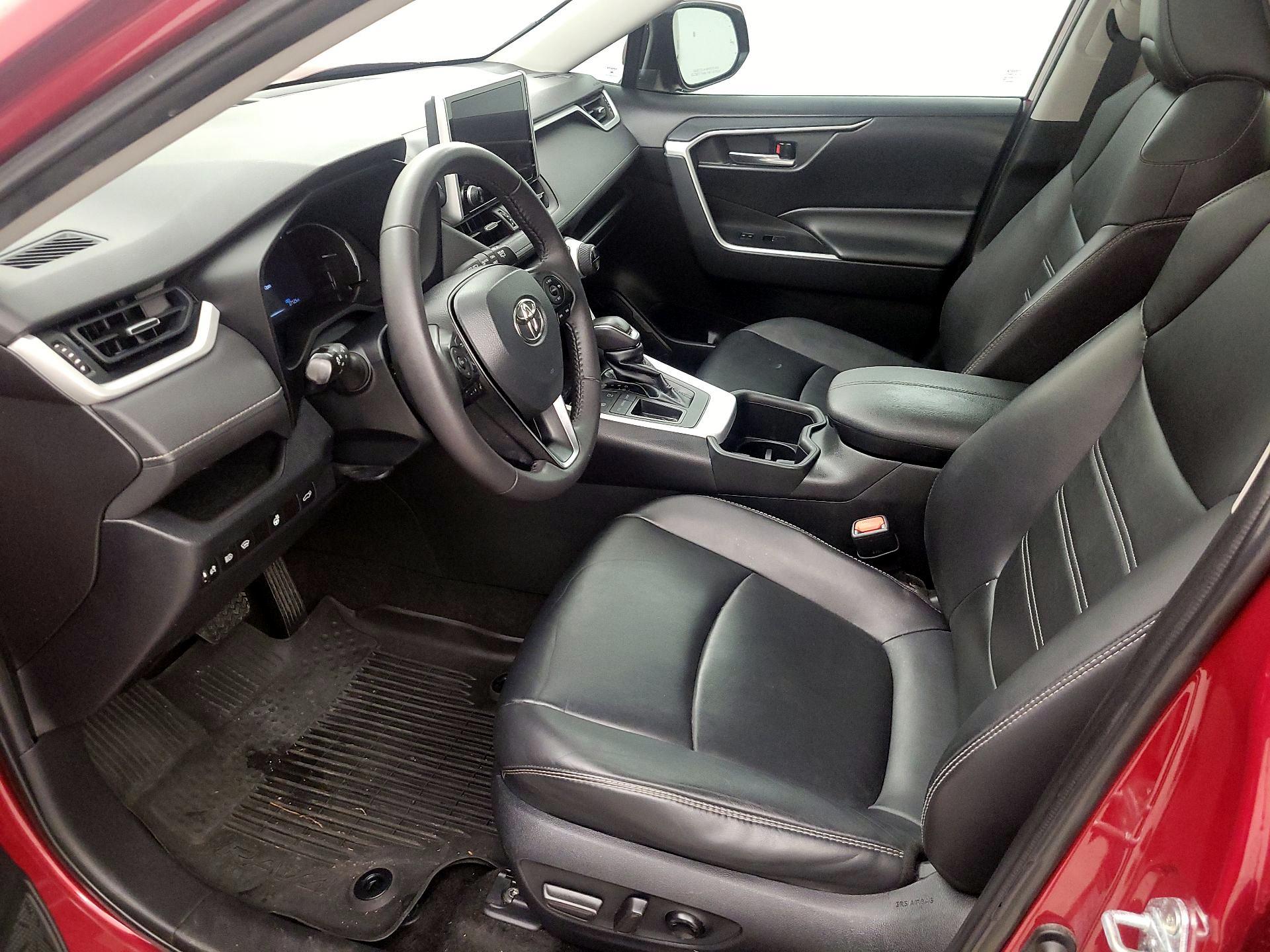 Thumbnail: 2023 Toyota RAV4 - 11