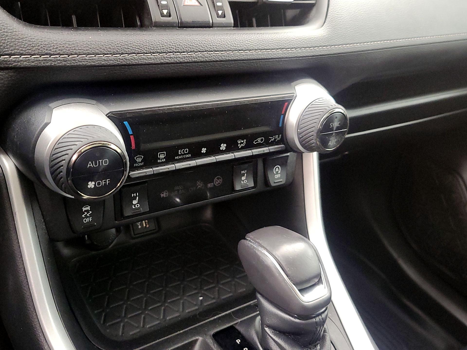 Thumbnail: 2023 Toyota RAV4 - 16