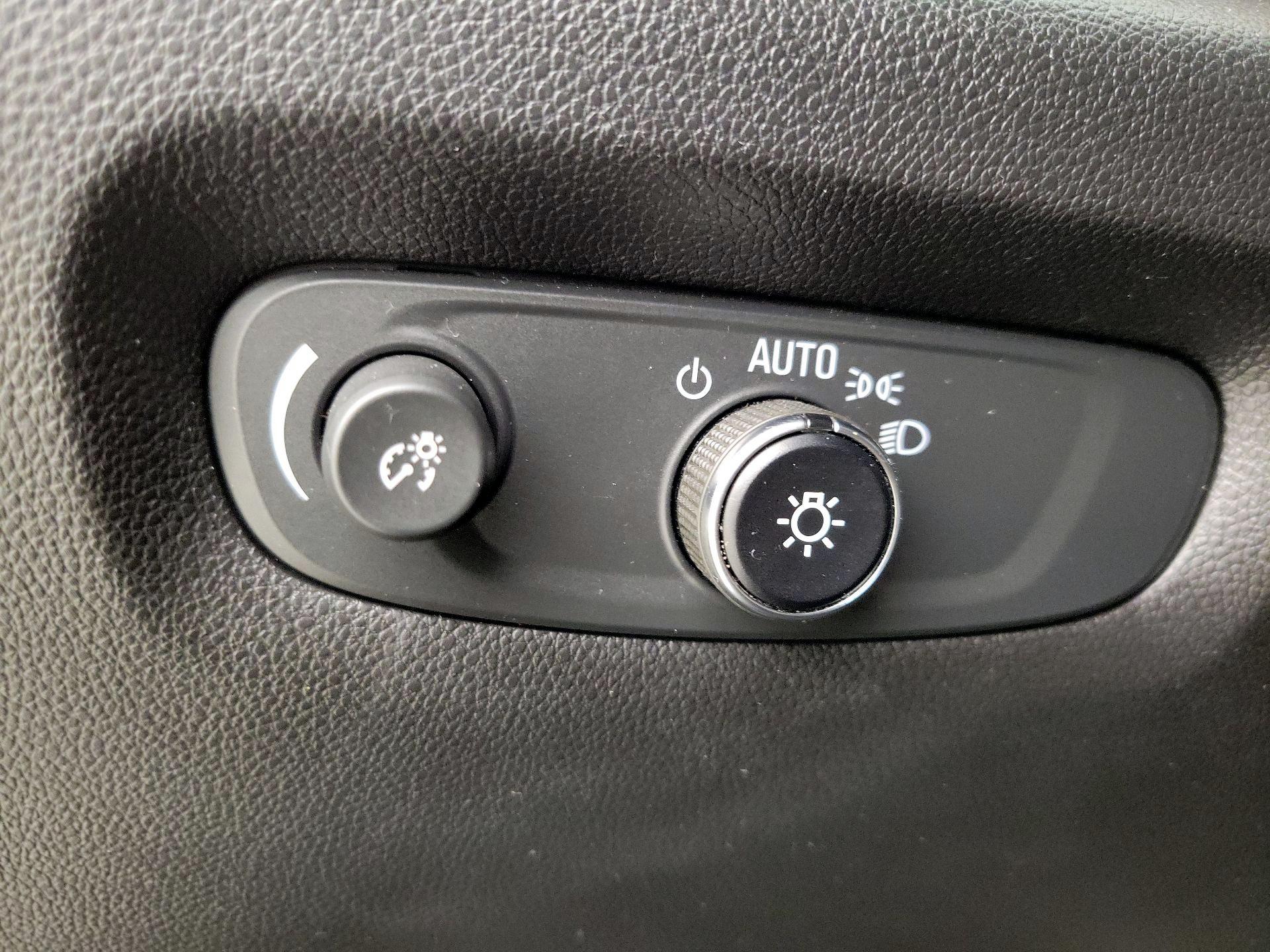 Thumbnail: 2023 Chevrolet Traverse - 13