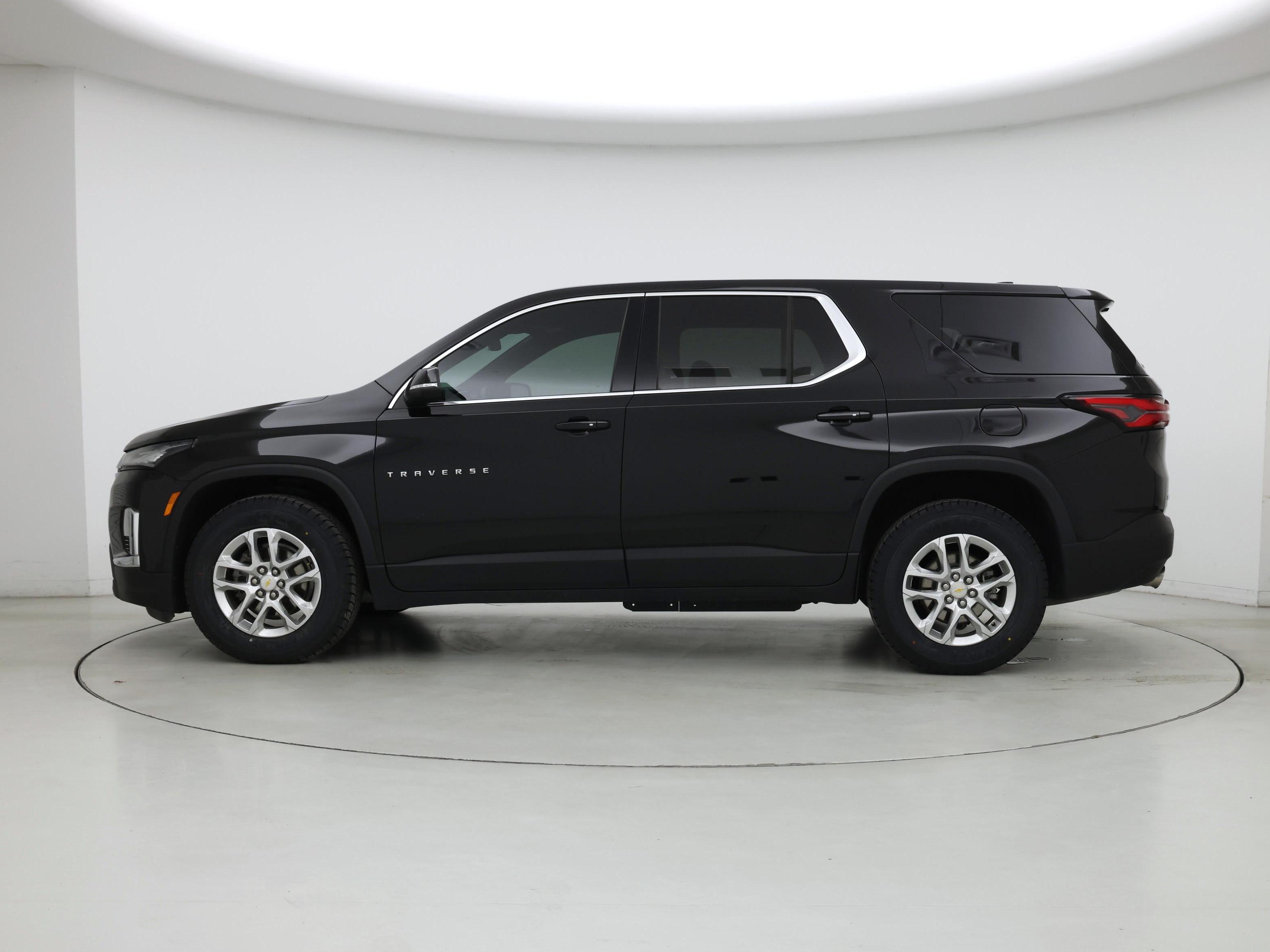 Thumbnail: 2023 Chevrolet Traverse - 3