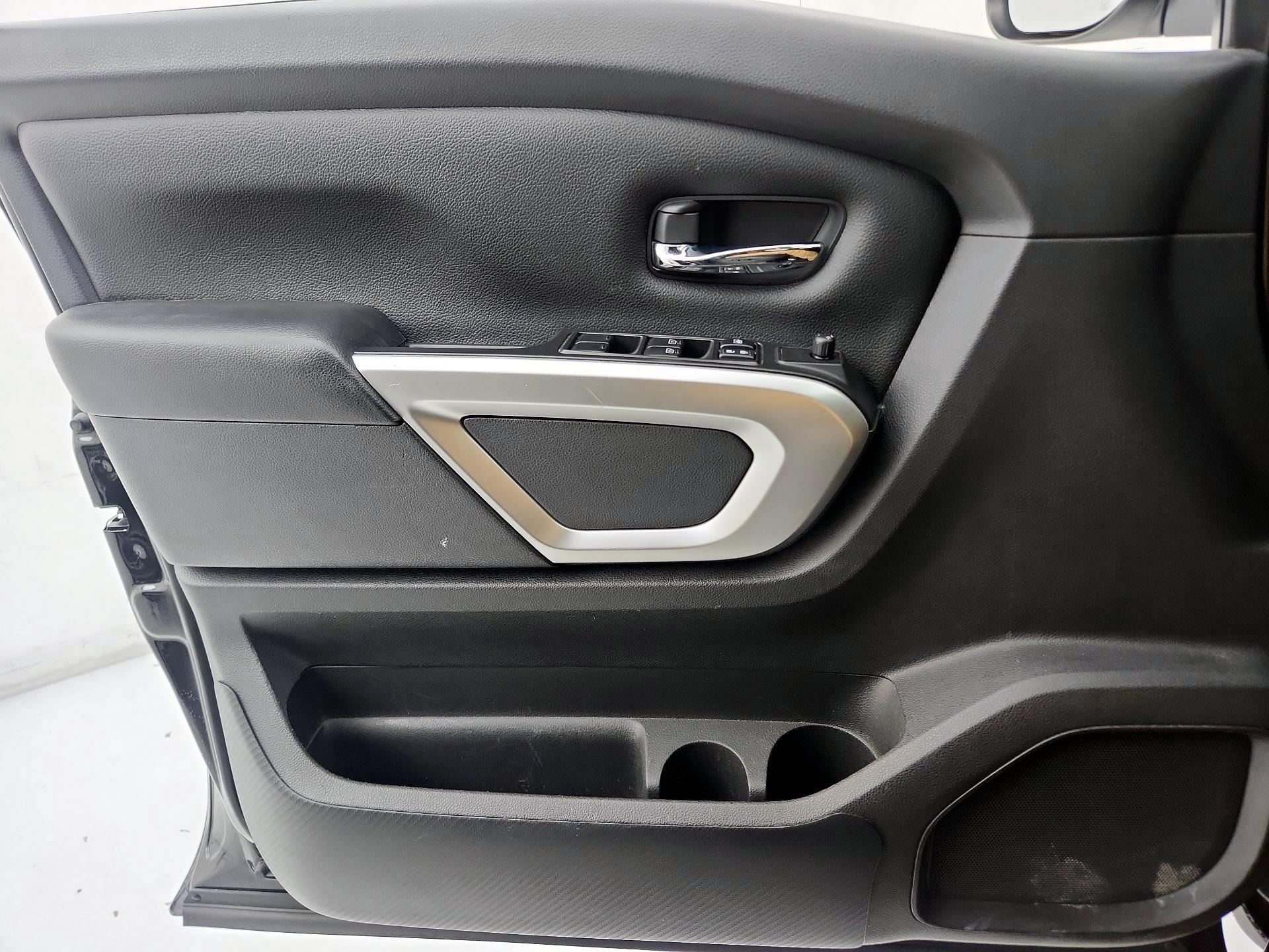 Thumbnail: 2021 Nissan Titan - 12