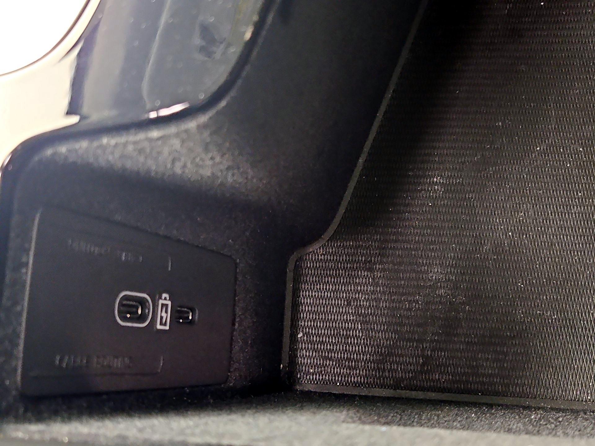 Thumbnail: 2023 Volvo XC60 - 18