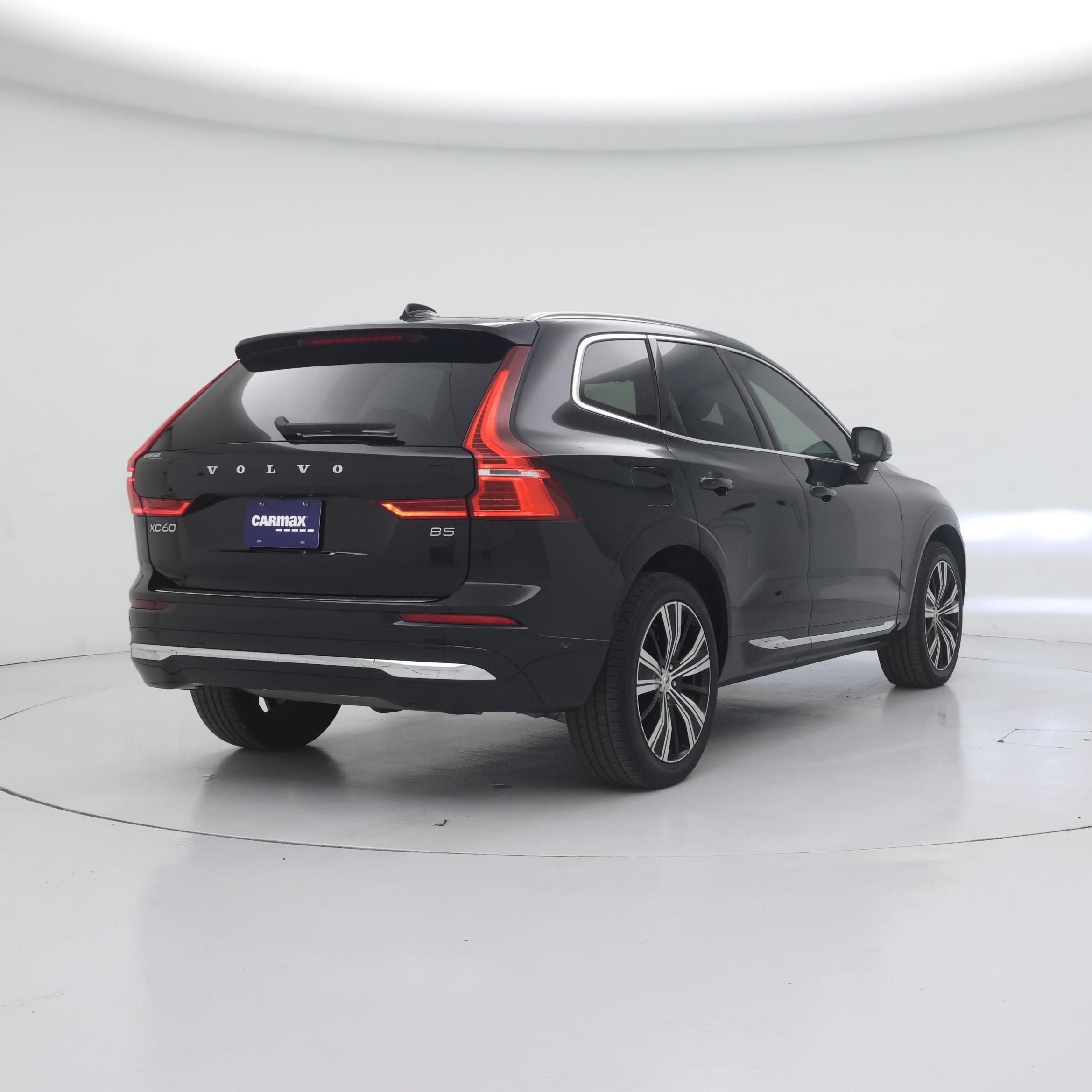 Thumbnail: 2023 Volvo XC60 - 8