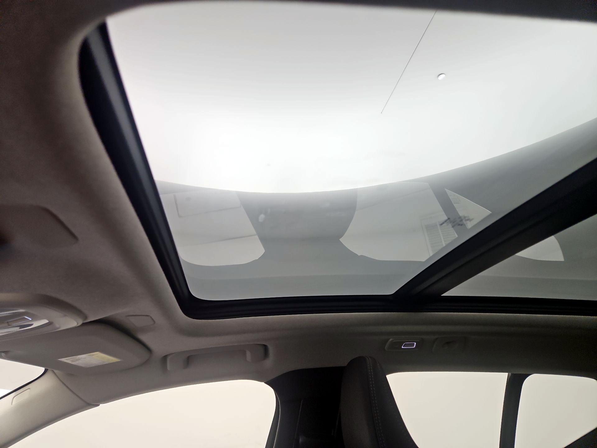 Thumbnail: 2024 Volvo XC40 - 20