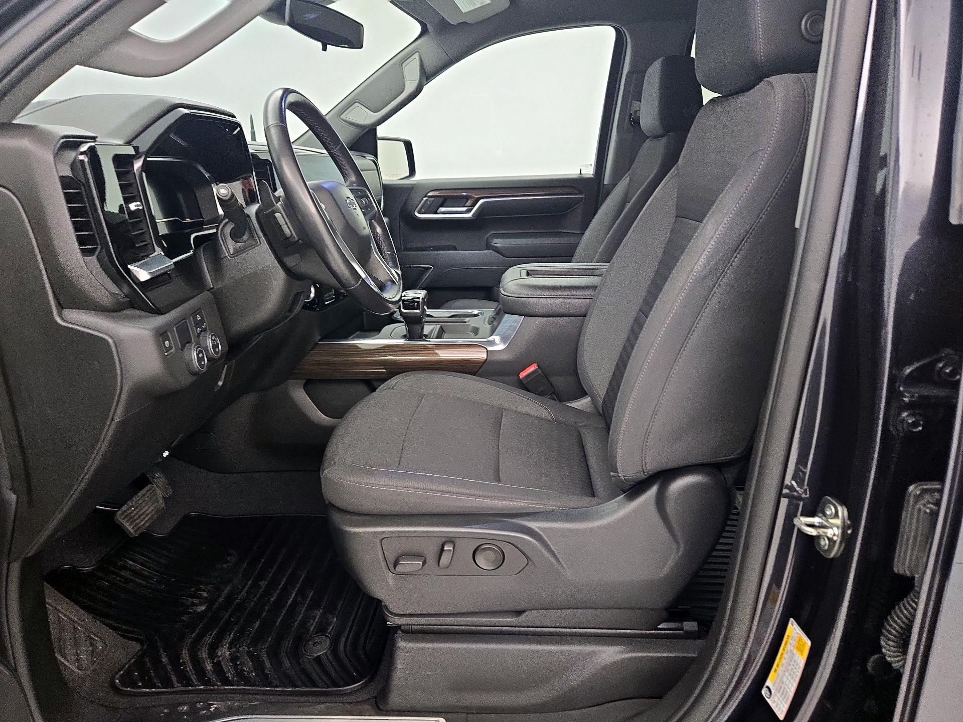 Thumbnail: 2022 Chevrolet Silverado 1500 - 11