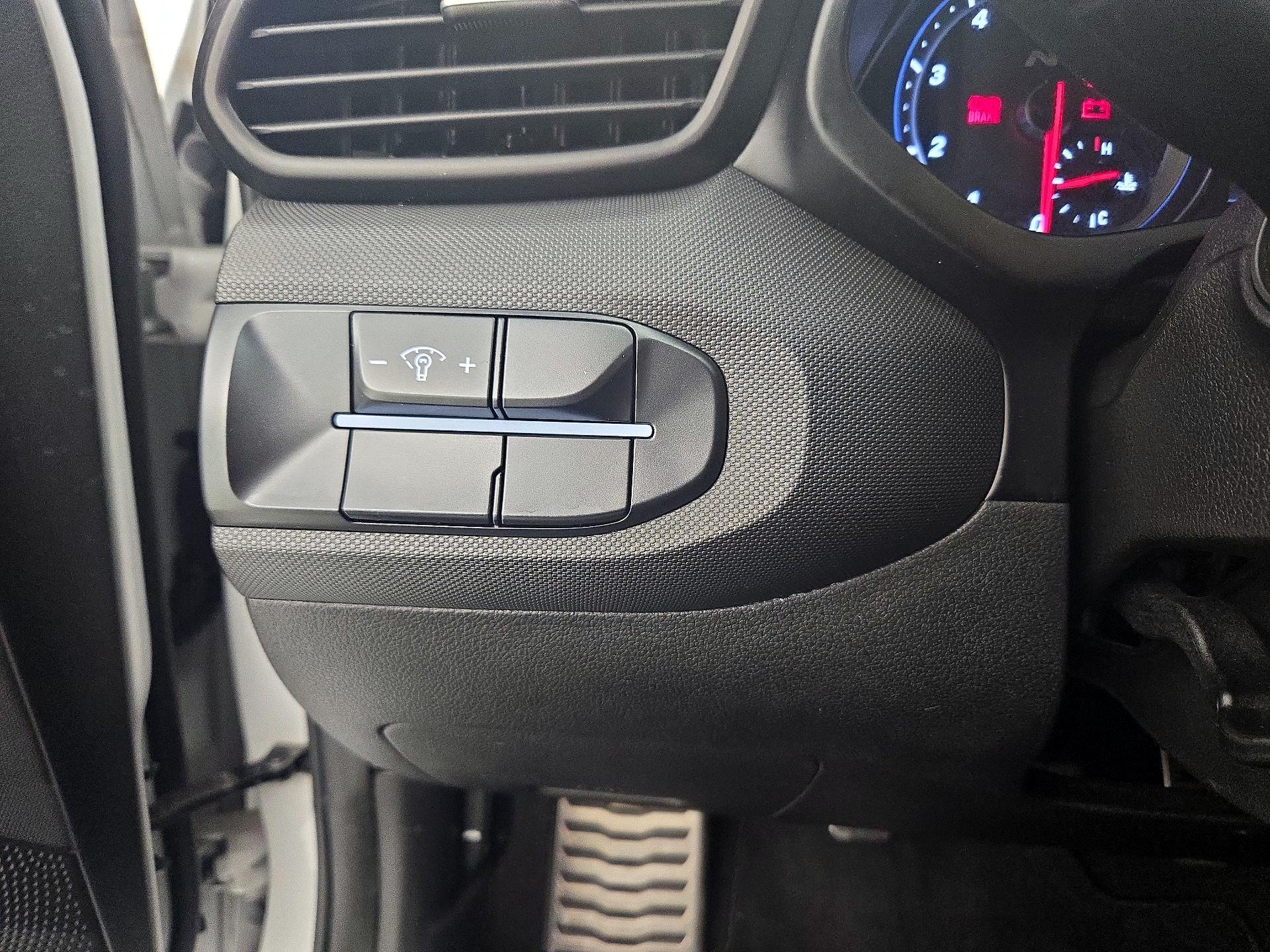 Thumbnail: 2020 Hyundai Veloster - 13