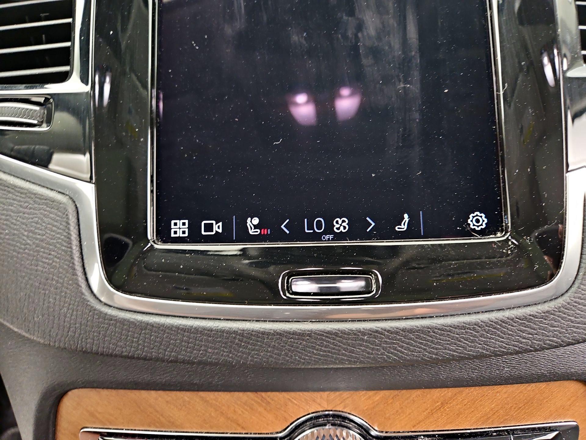 Thumbnail: 2024 Volvo XC90 - 16