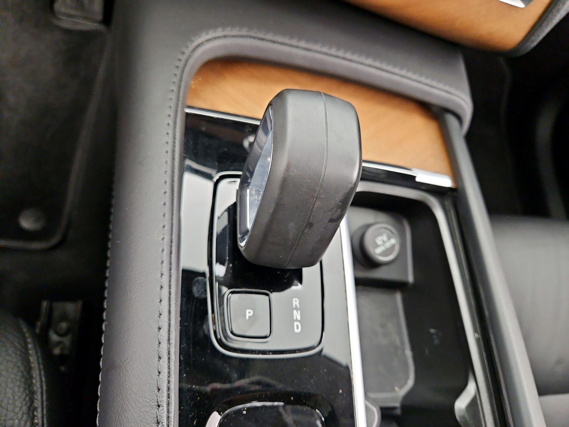 Thumbnail: 2024 Volvo XC90 - 17